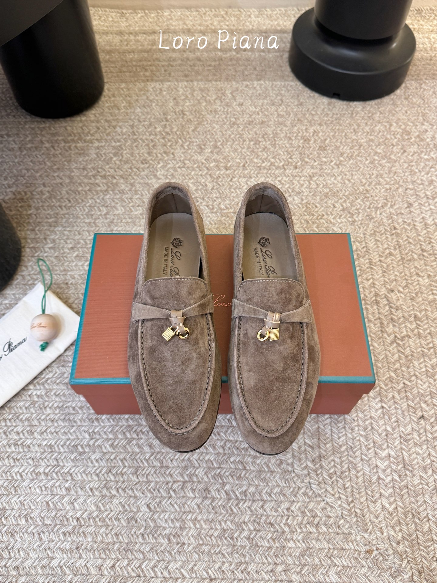 Loropiana经典情侣款高丝光牛皮乐福皮鞋🔥🔥🔥🔥🔥男士+10LP一直是以好穿舒适为主的设计风格 这