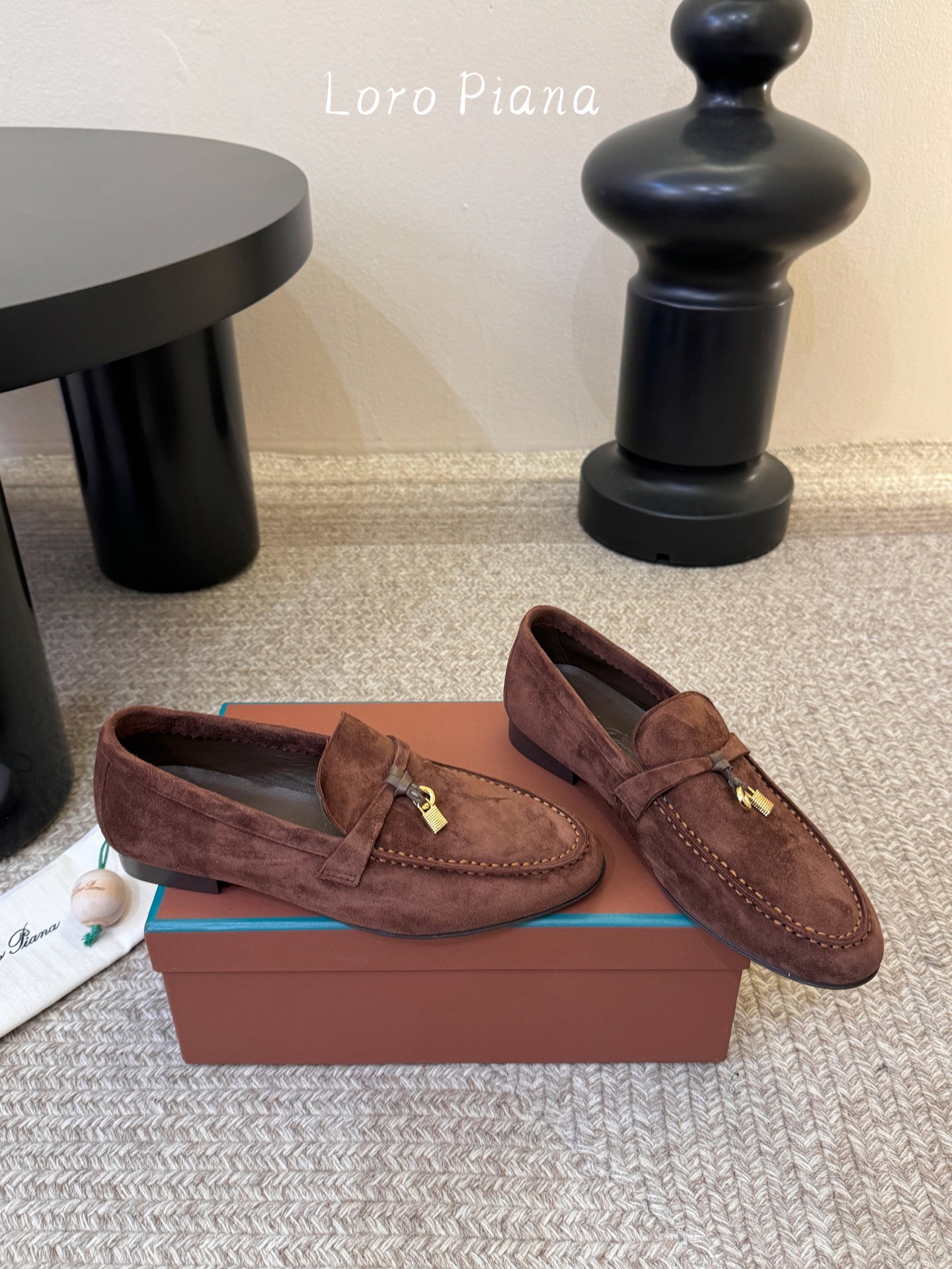 Loropiana经典情侣款高丝光牛皮乐福皮鞋🔥🔥🔥🔥🔥男士+10LP一直是以好穿舒适为主的设计风格 这