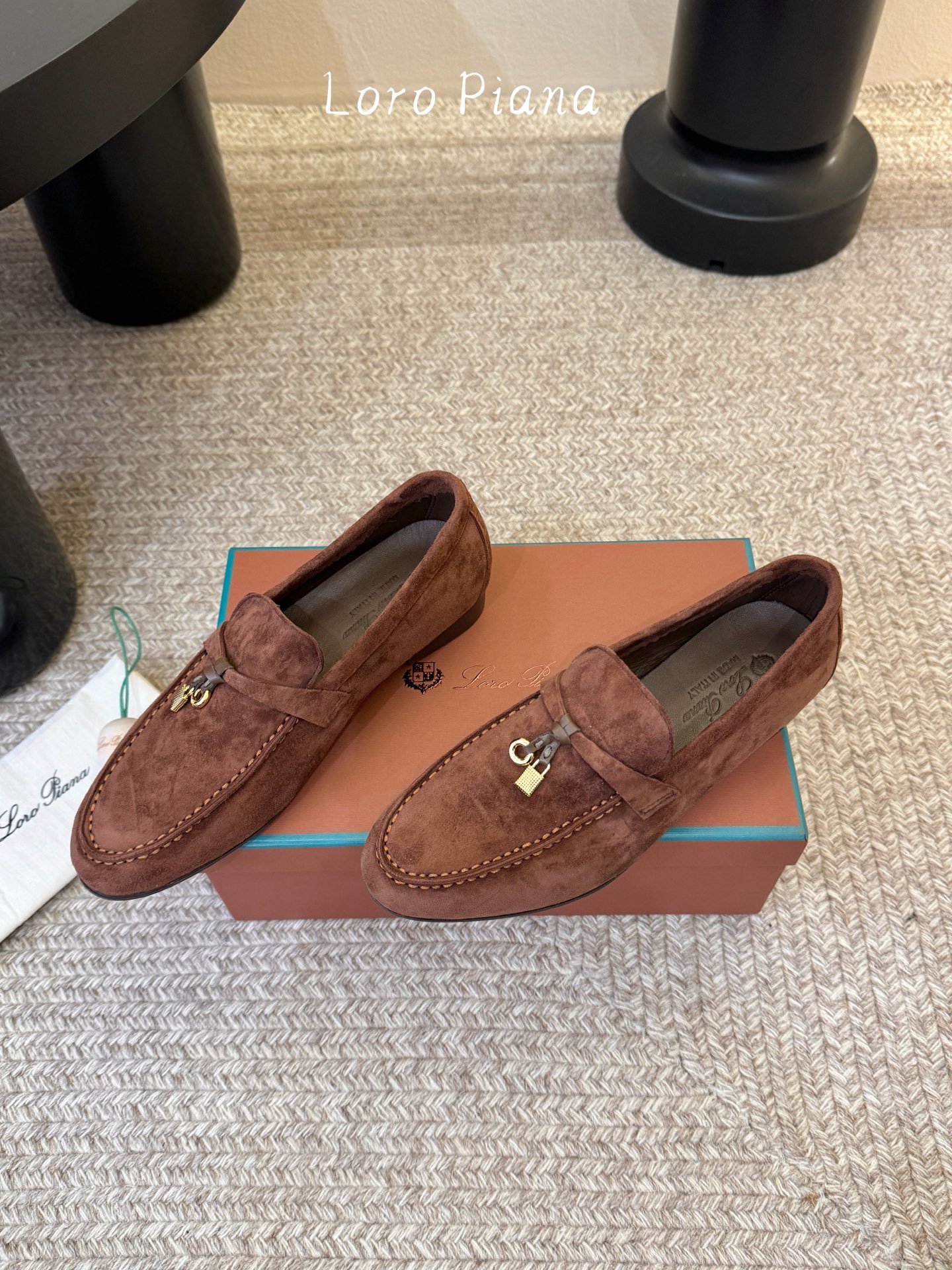 Loropiana经典情侣款高丝光牛皮乐福皮鞋🔥🔥🔥🔥🔥男士+10LP一直是以好穿舒适为主的设计风格 这