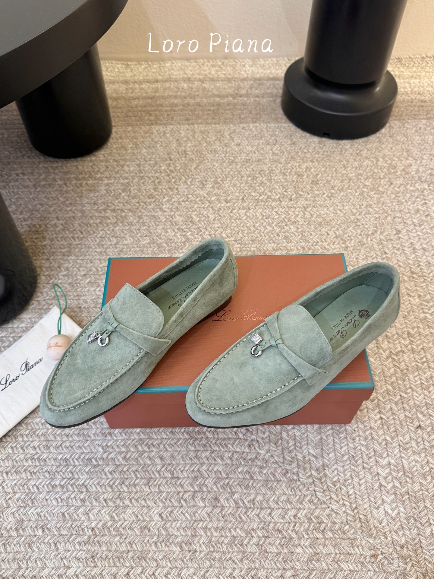 Loropiana经典情侣款高丝光牛皮乐福皮鞋🔥🔥🔥🔥🔥男士+10LP一直是以好穿舒适为主的设计风格 这