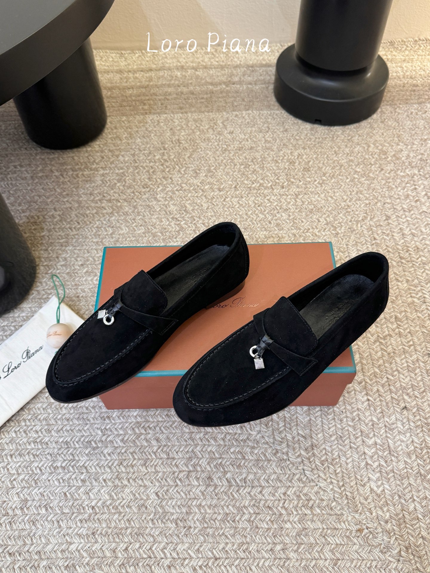 Loropiana经典情侣款高丝光牛皮乐福皮鞋🔥🔥🔥🔥🔥男士+10LP一直是以好穿舒适为主的设计风格 这