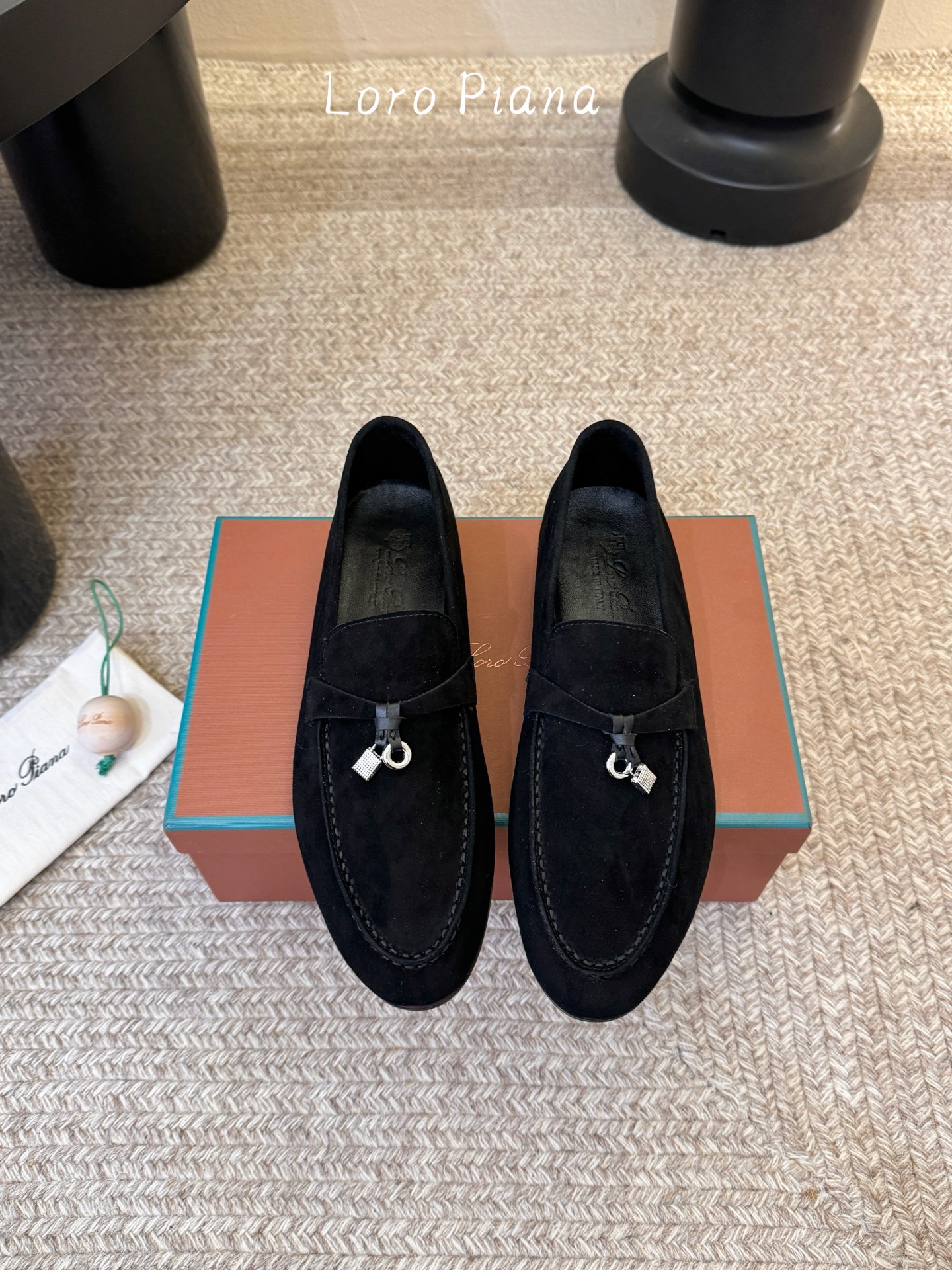 Loropiana经典情侣款高丝光牛皮乐福皮鞋🔥🔥🔥🔥🔥男士+10LP一直是以好穿舒适为主的设计风格 这