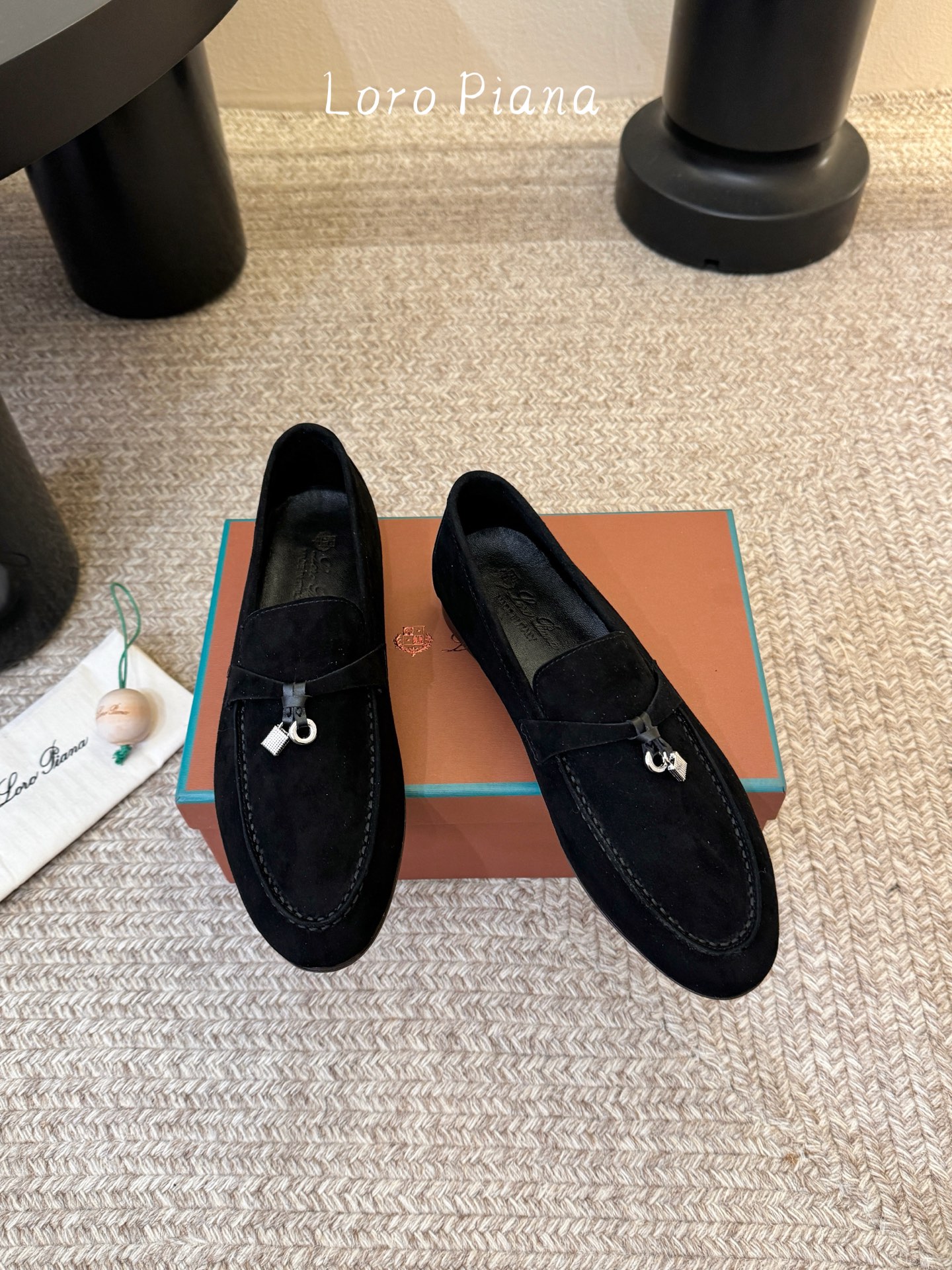 Loropiana经典情侣款高丝光牛皮乐福皮鞋🔥🔥🔥🔥🔥男士+10LP一直是以好穿舒适为主的设计风格 这