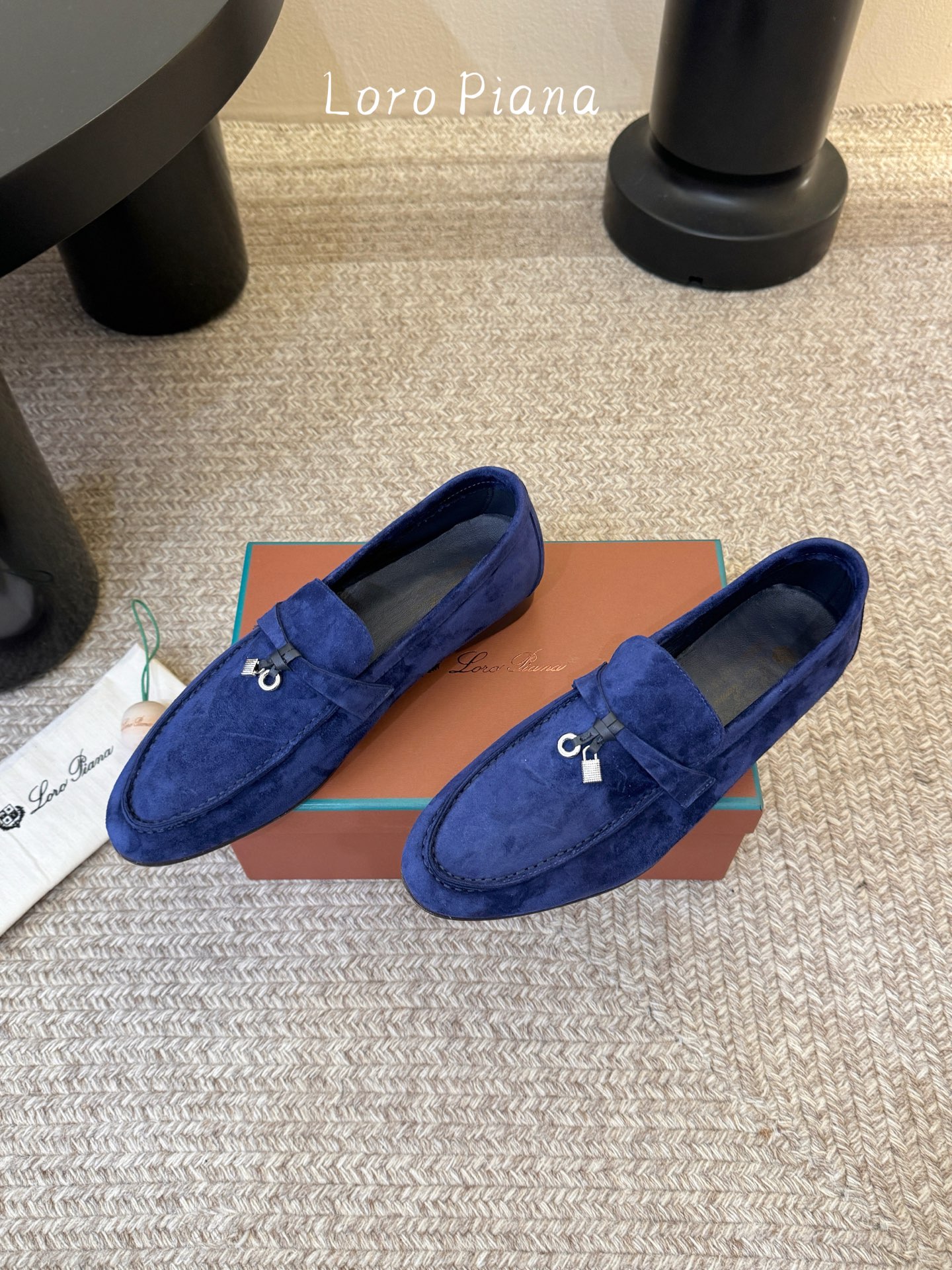 Loropiana经典情侣款高丝光牛皮乐福皮鞋🔥🔥🔥🔥🔥男士+10LP一直是以好穿舒适为主的设计风格 这