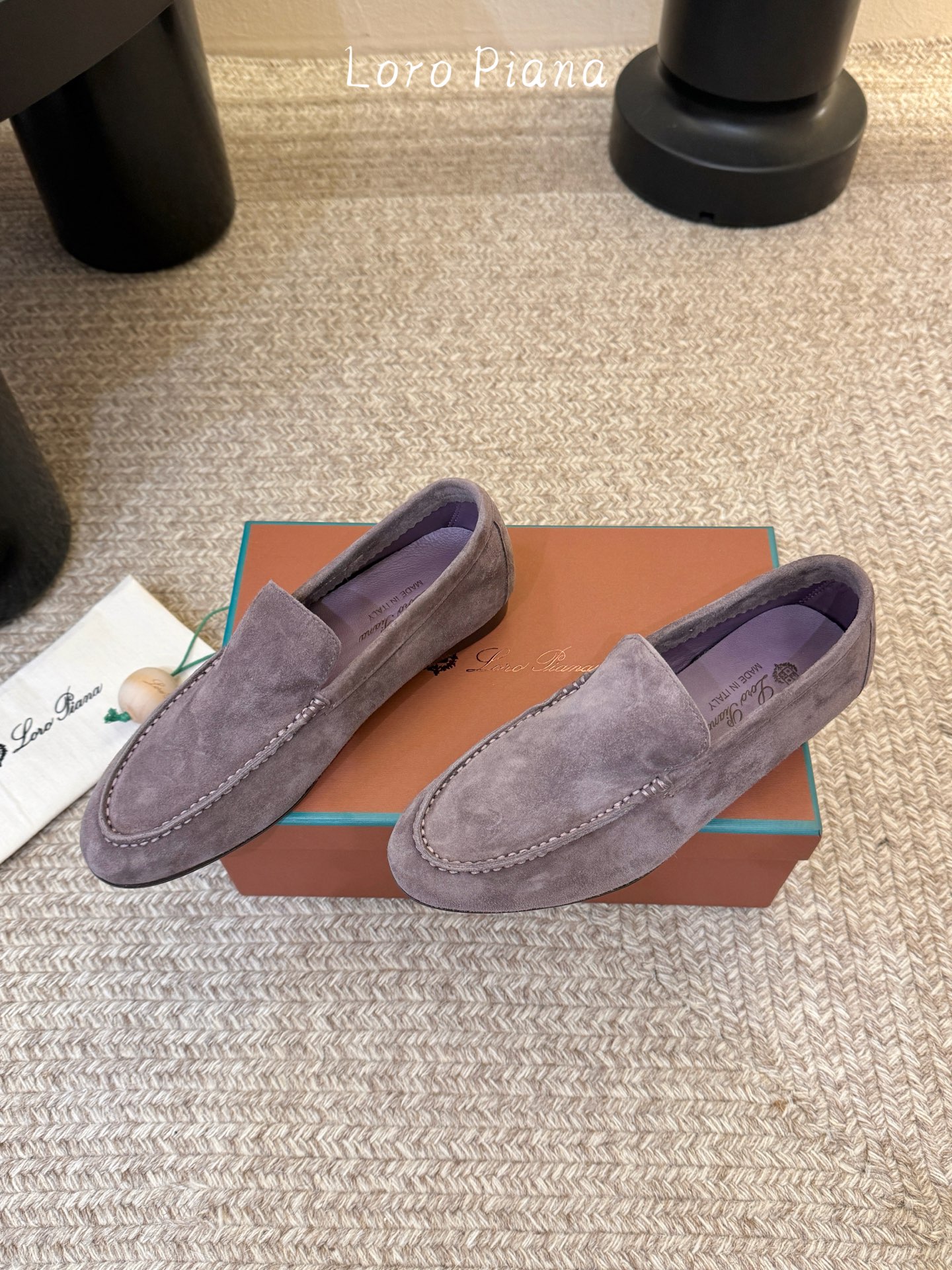 Loropiana经典情侣款高丝光牛皮乐福皮鞋🔥🔥🔥🔥🔥 男士+20LP一直是以好穿舒适为主的设计风格 