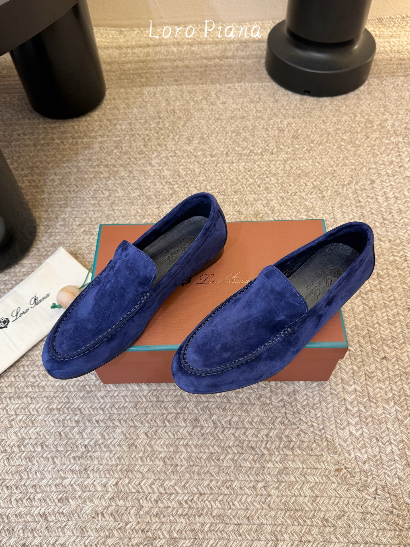 Loropiana经典情侣款高丝光牛皮乐福皮鞋🔥🔥🔥🔥🔥 男士+20LP一直是以好穿舒适为主的设计风格 