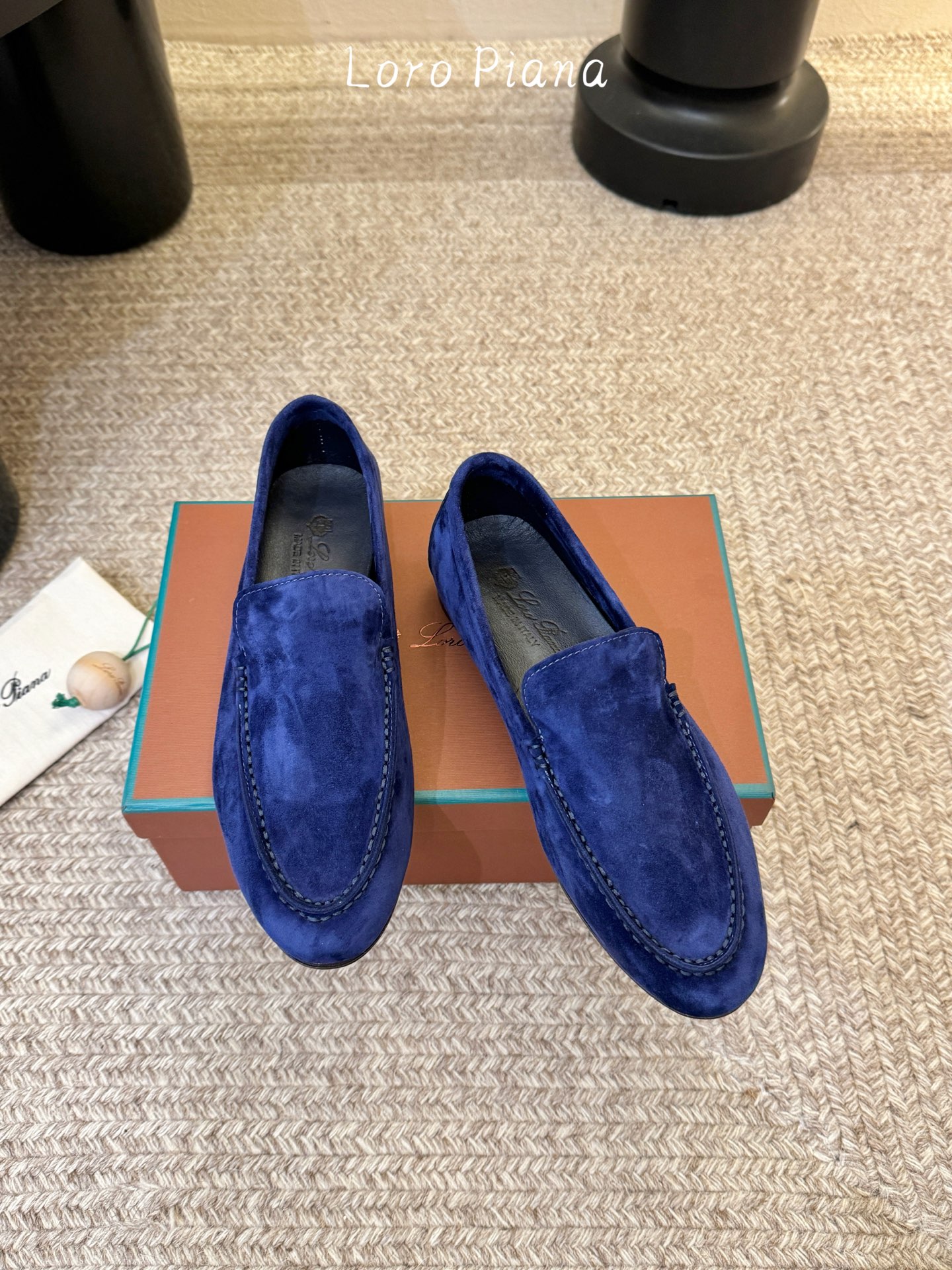Loropiana经典情侣款高丝光牛皮乐福皮鞋🔥🔥🔥🔥🔥 男士+20LP一直是以好穿舒适为主的设计风格 