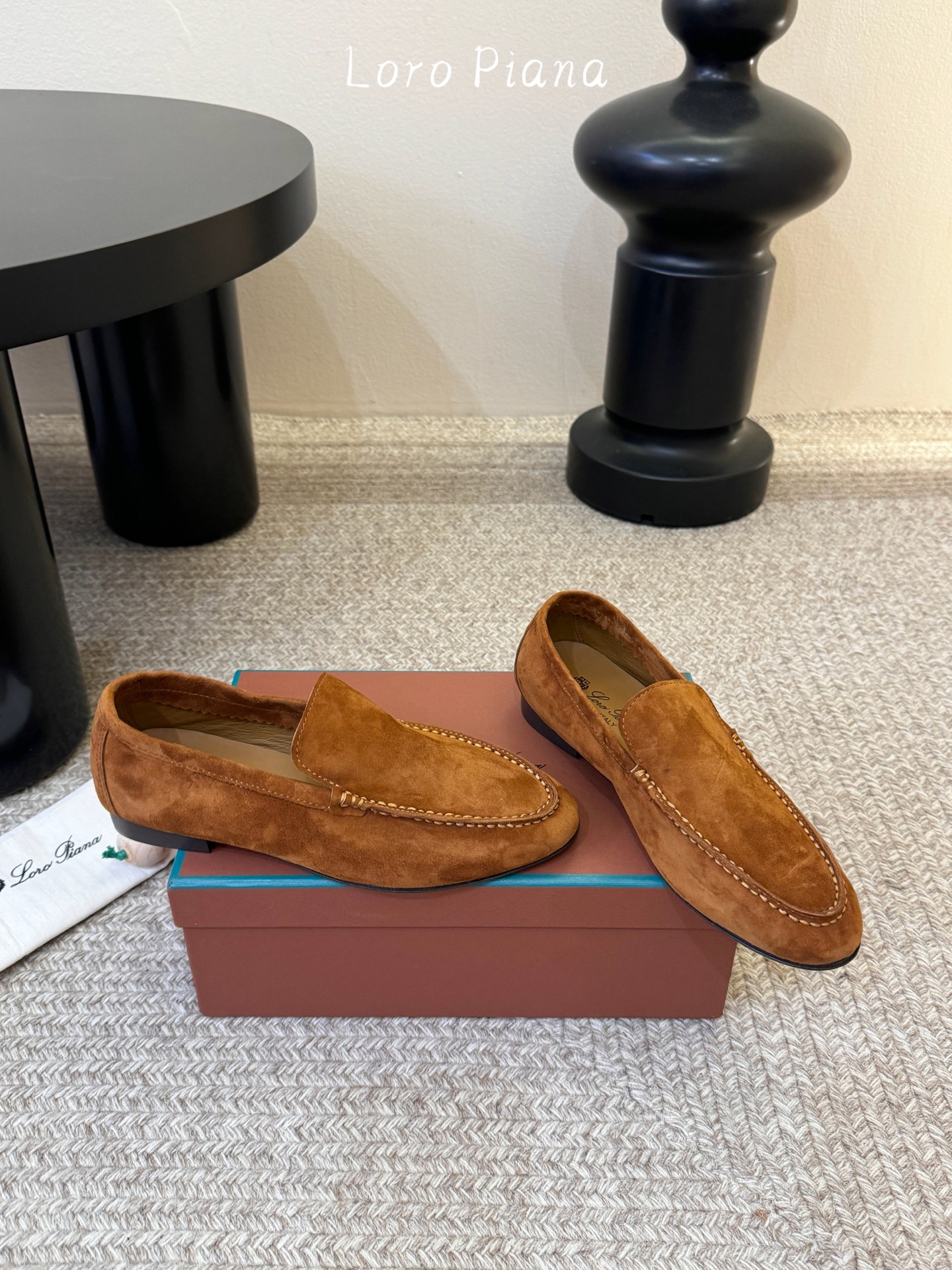 Loropiana经典情侣款高丝光牛皮乐福皮鞋🔥🔥🔥🔥🔥 男士+20LP一直是以好穿舒适为主的设计风格 