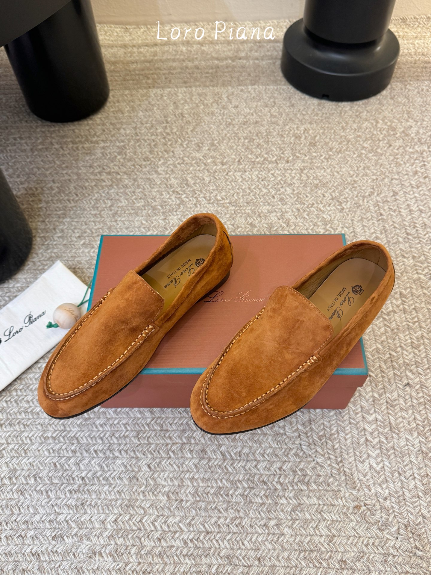Loropiana经典情侣款高丝光牛皮乐福皮鞋🔥🔥🔥🔥🔥 男士+20LP一直是以好穿舒适为主的设计风格 