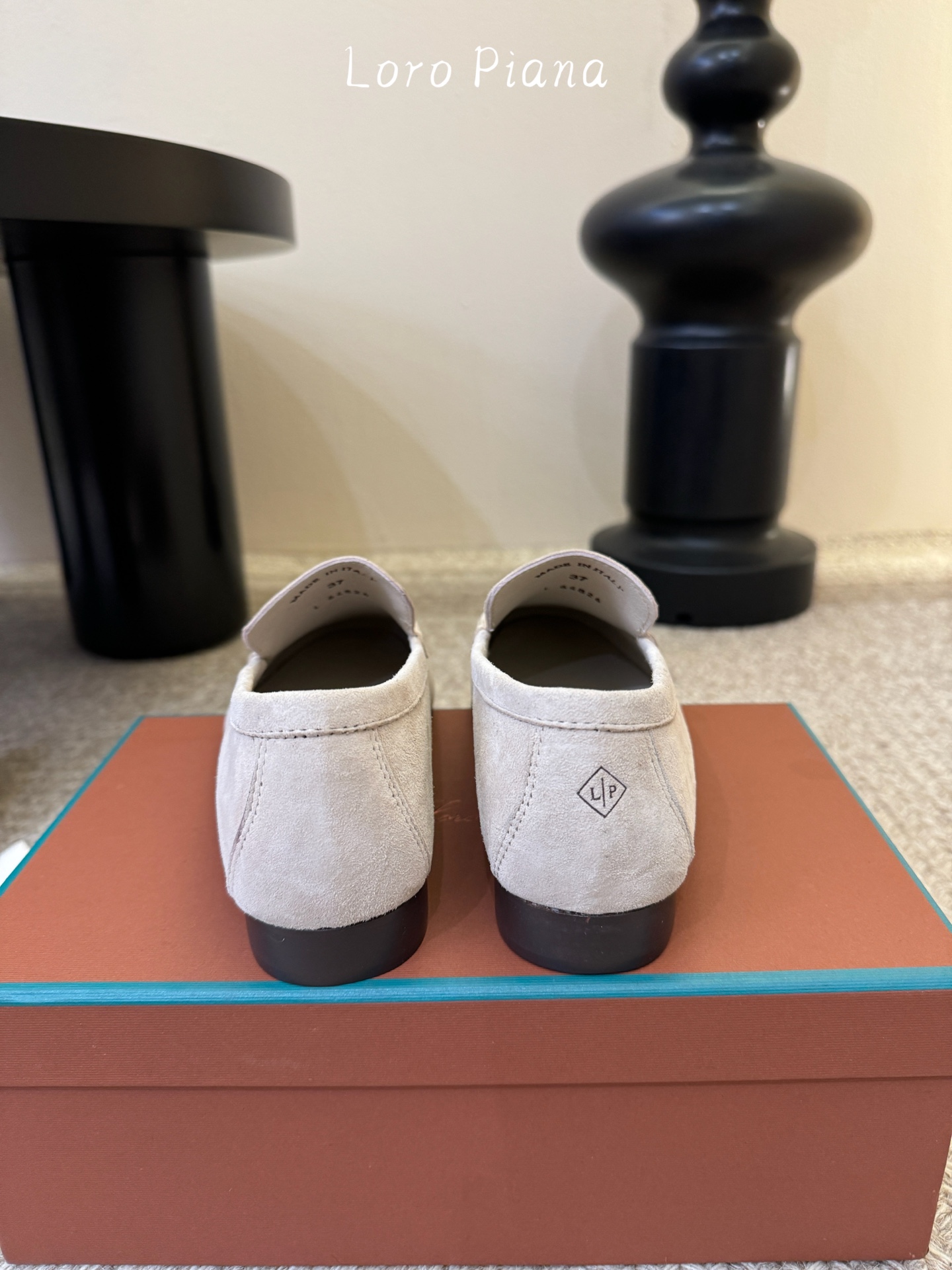 Loropiana经典情侣款高丝光牛皮乐福皮鞋🔥🔥🔥🔥🔥 男士+20LP一直是以好穿舒适为主的设计风格 