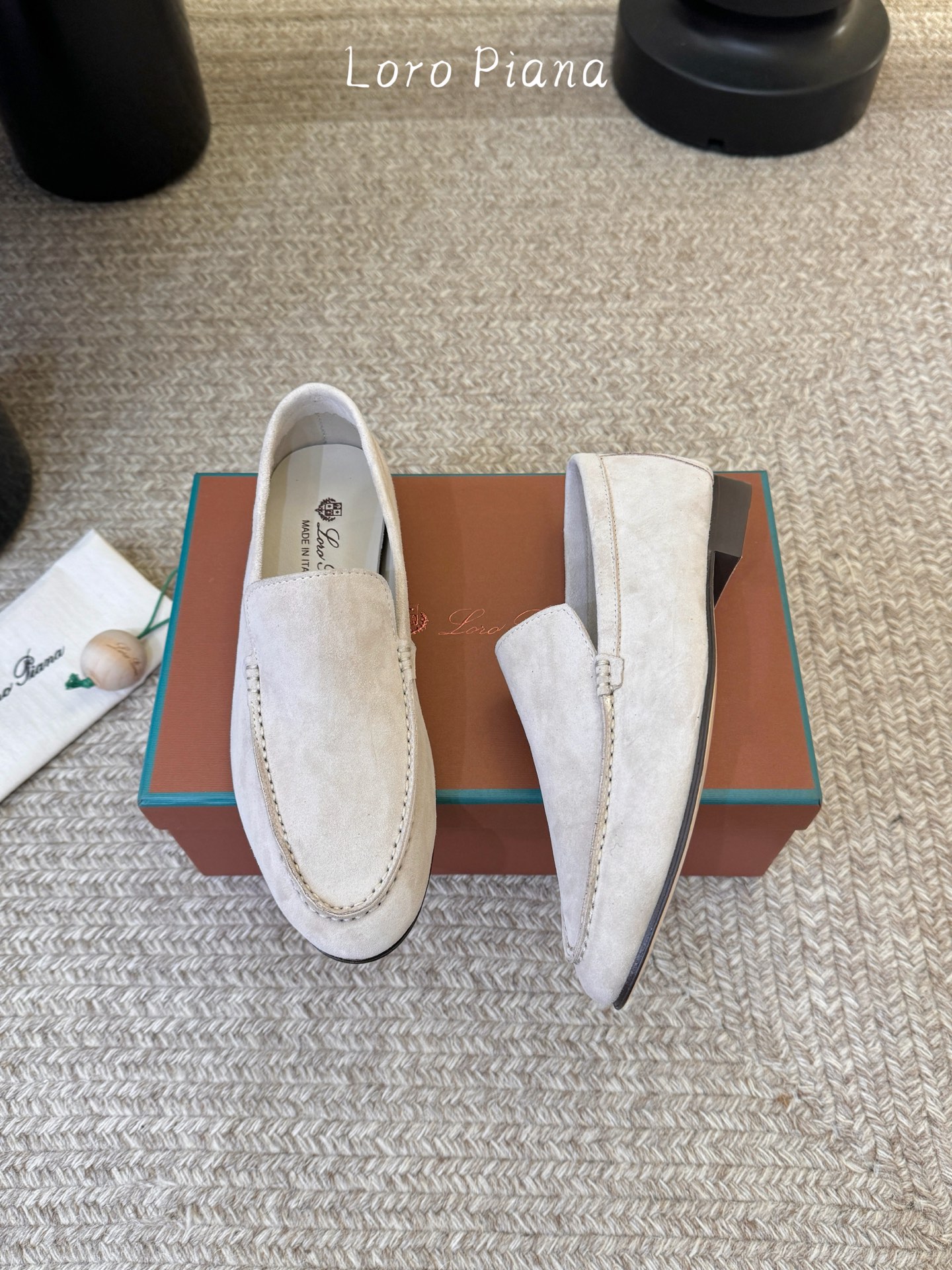 Loropiana经典情侣款高丝光牛皮乐福皮鞋🔥🔥🔥🔥🔥 男士+20LP一直是以好穿舒适为主的设计风格 