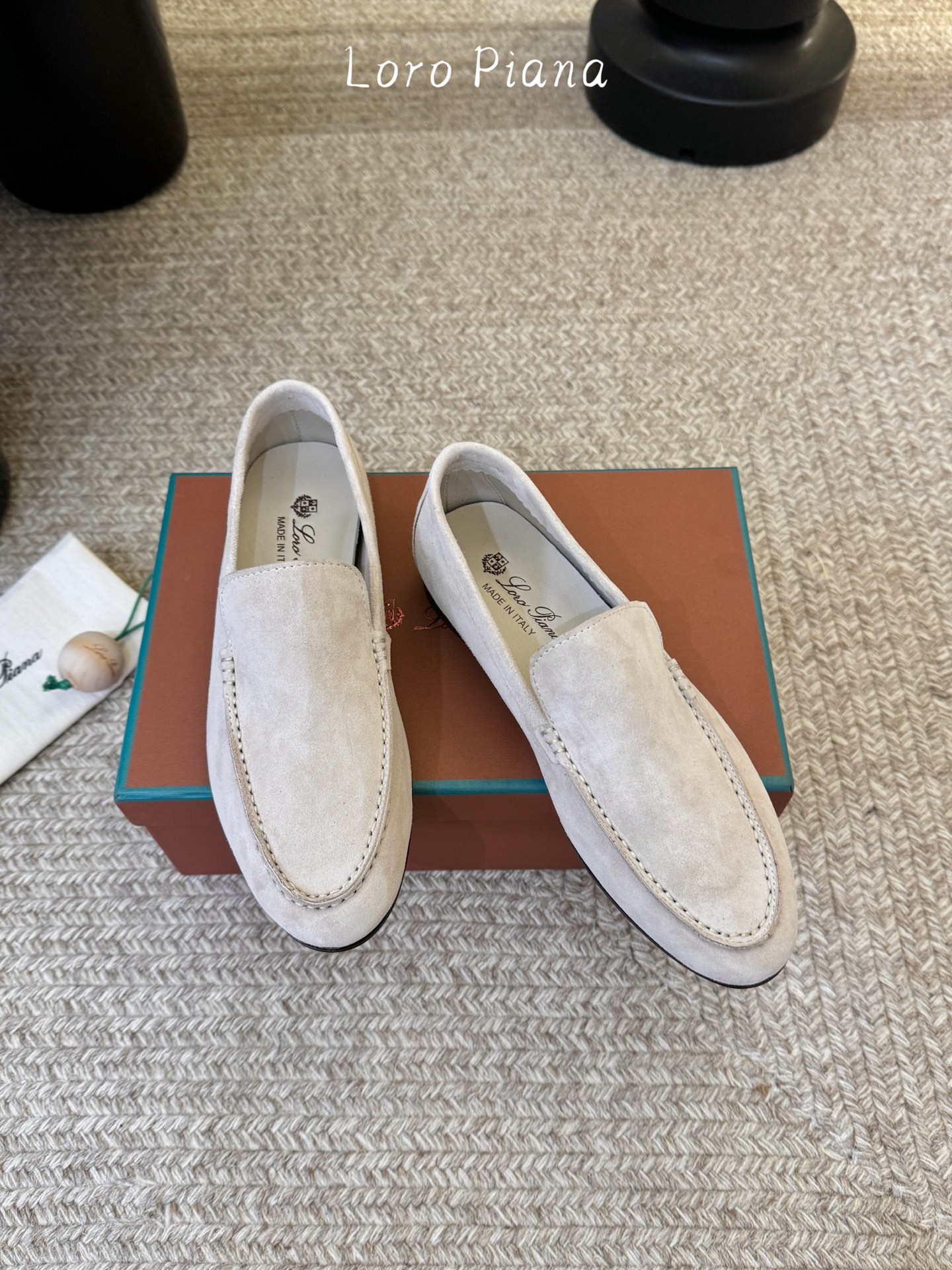 Loropiana经典情侣款高丝光牛皮乐福皮鞋🔥🔥🔥🔥🔥 男士+20LP一直是以好穿舒适为主的设计风格 