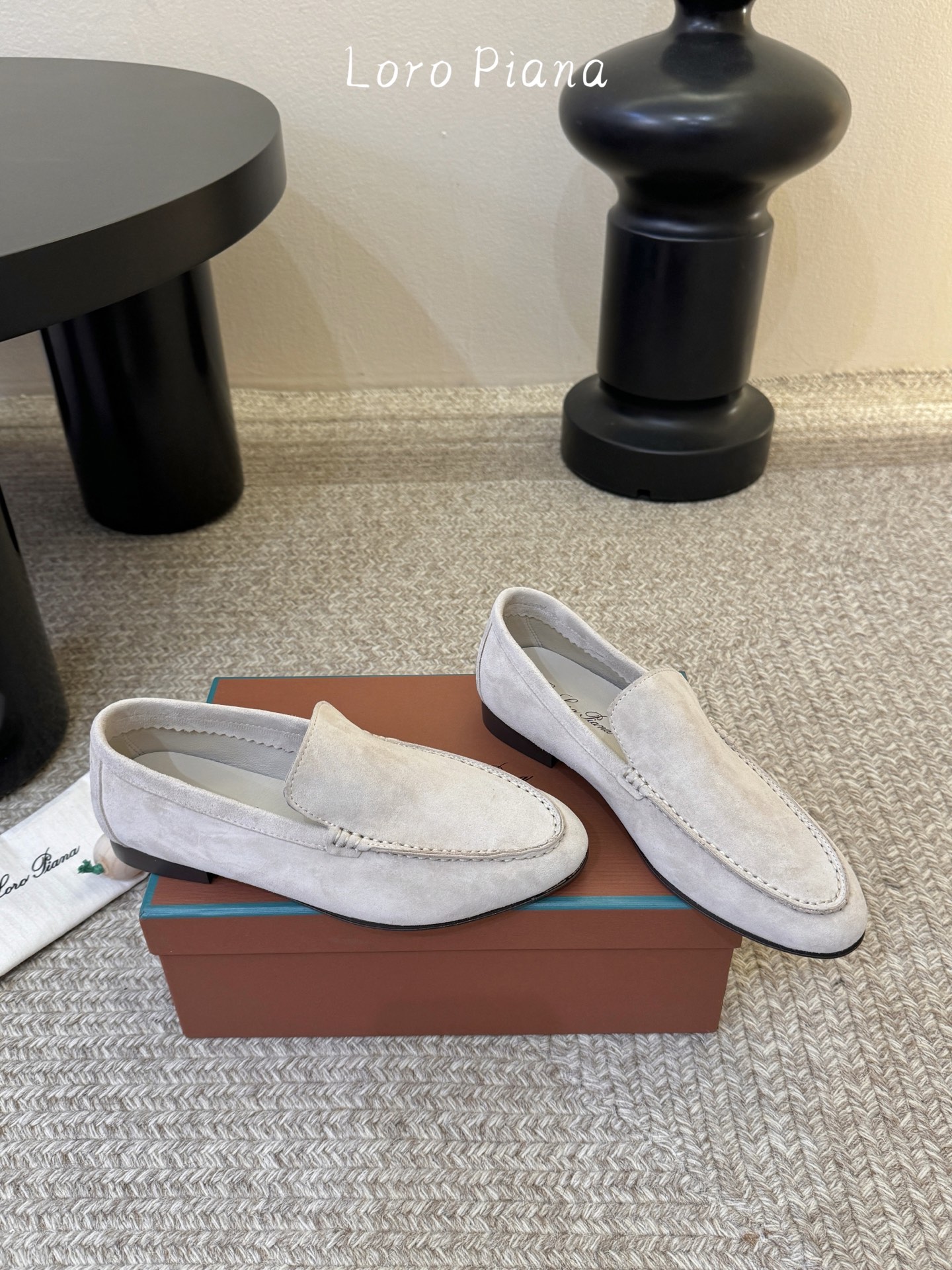 Loropiana经典情侣款高丝光牛皮乐福皮鞋🔥🔥🔥🔥🔥 男士+20LP一直是以好穿舒适为主的设计风格 