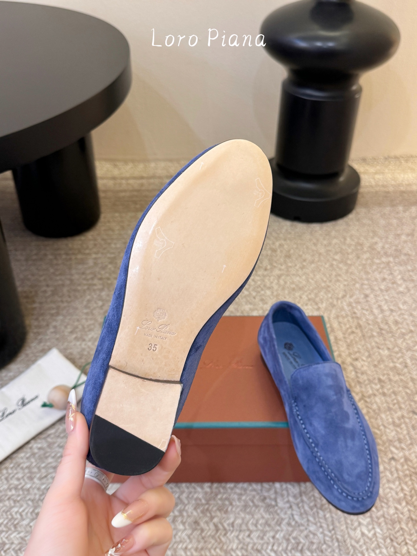 Loropiana经典情侣款高丝光牛皮乐福皮鞋🔥🔥🔥🔥🔥 男士+20LP一直是以好穿舒适为主的设计风格 