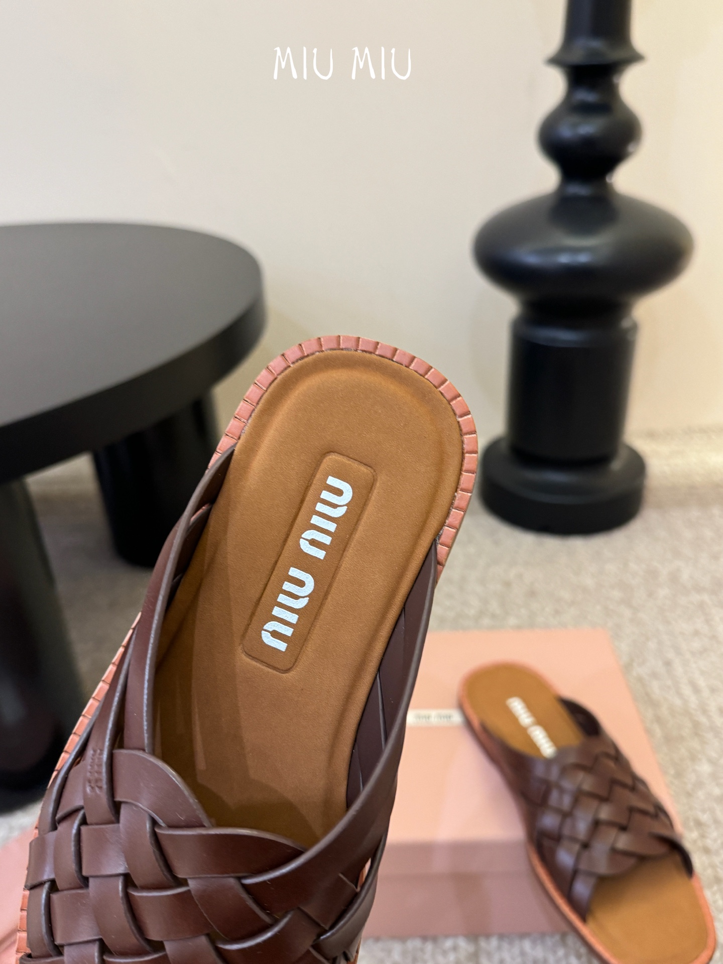 miumiu缪缪编织凉鞋沙滩拖鞋鞋面：编制牛皮内里：定制进口牛皮鞋底：原版真皮大底码数：35-39 （4