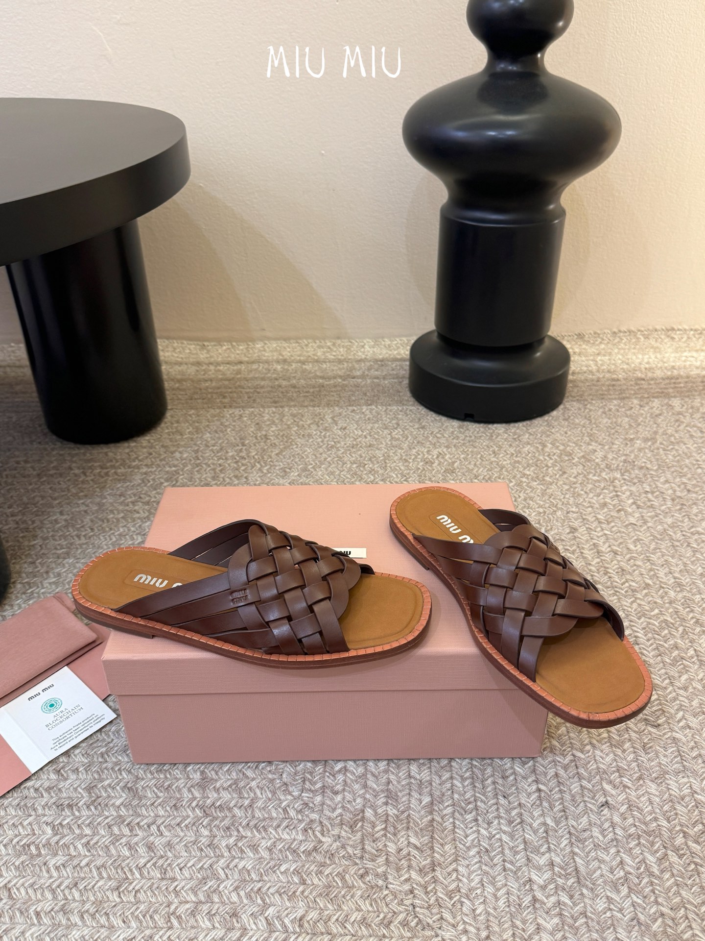 miumiu缪缪编织凉鞋沙滩拖鞋鞋面：编制牛皮内里：定制进口牛皮鞋底：原版真皮大底码数：35-39 （4