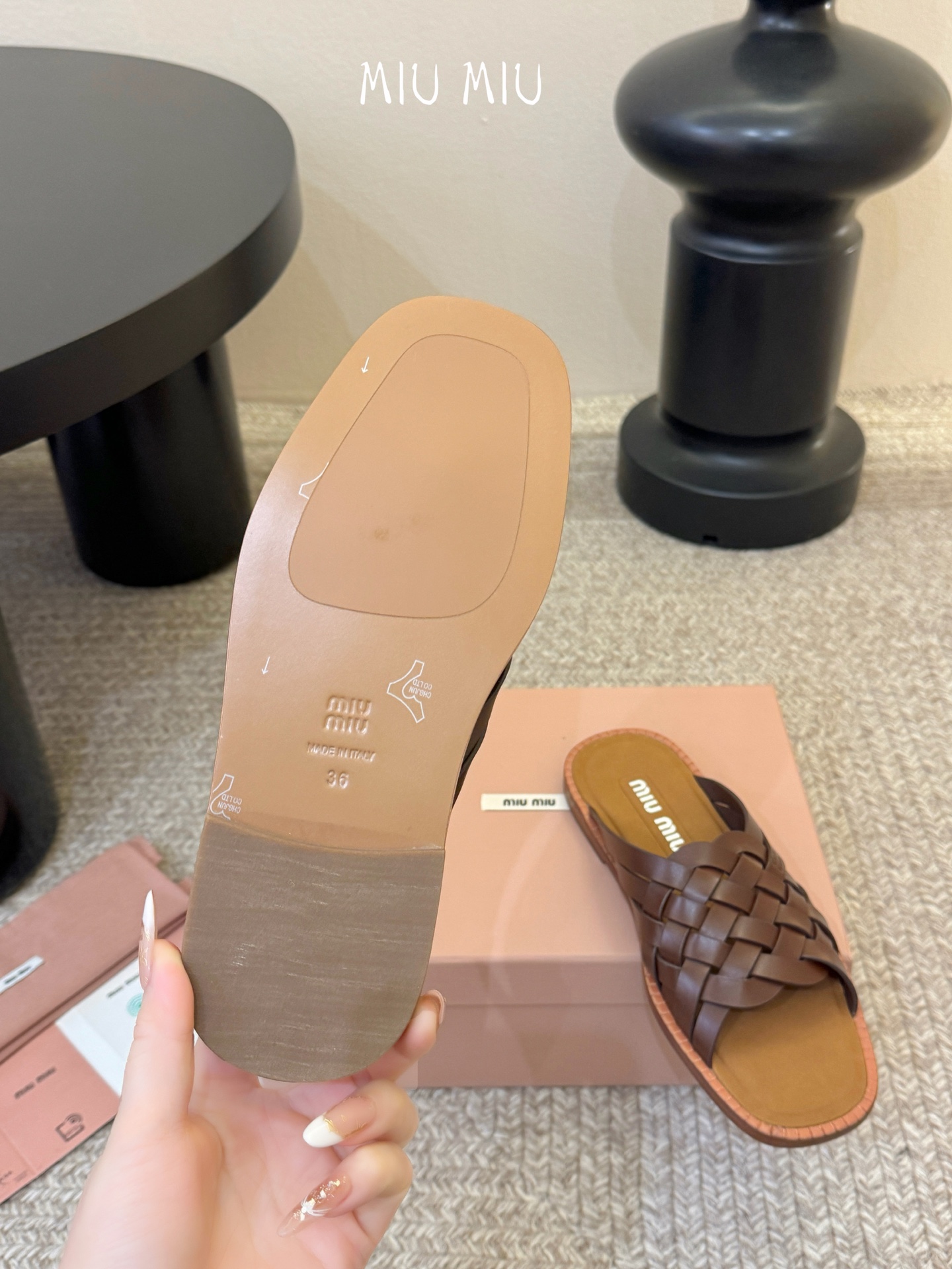 miumiu缪缪编织凉鞋沙滩拖鞋鞋面：编制牛皮内里：定制进口牛皮鞋底：原版真皮大底码数：35-39 （4