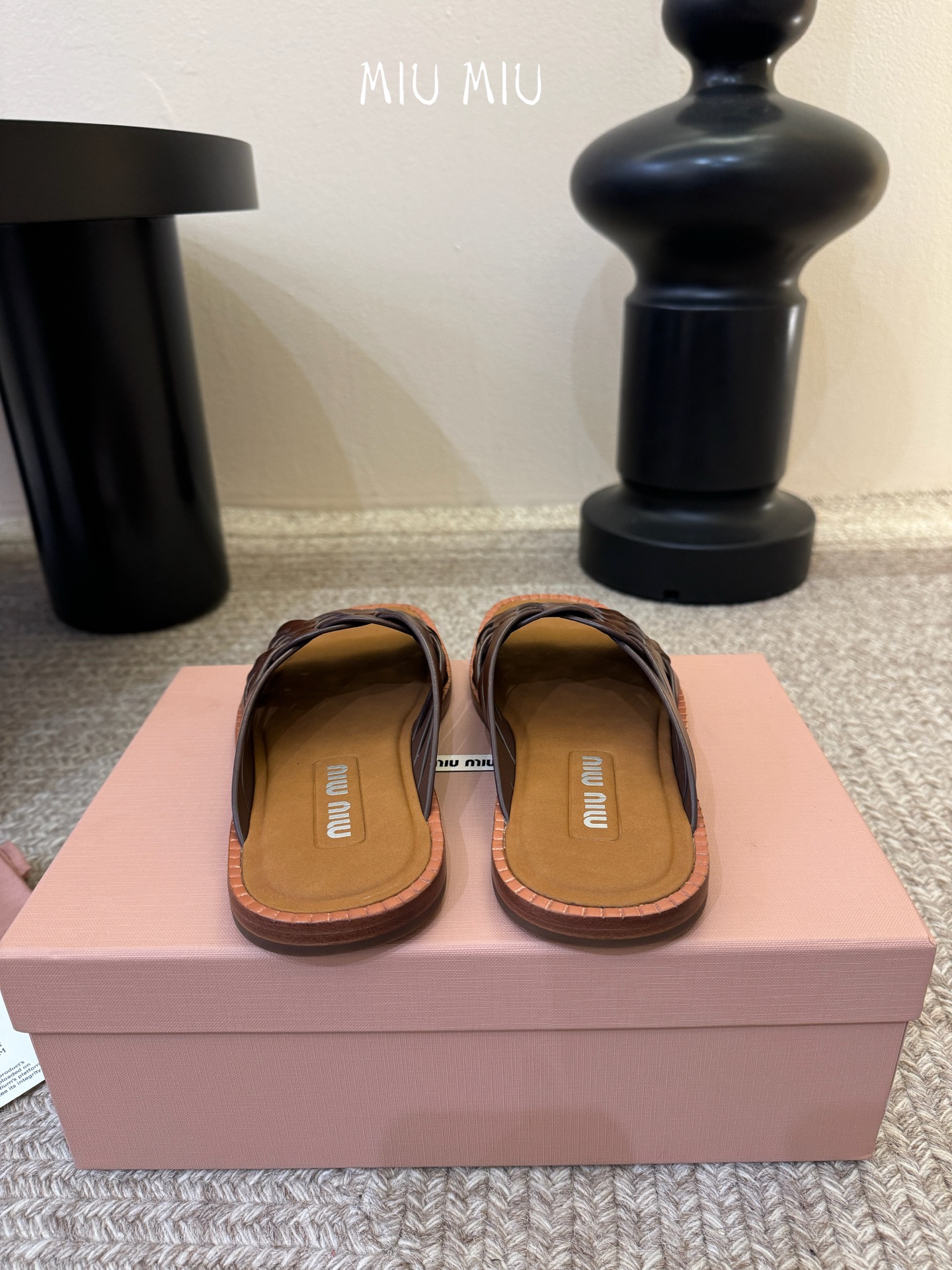 miumiu缪缪编织凉鞋沙滩拖鞋鞋面：编制牛皮内里：定制进口牛皮鞋底：原版真皮大底码数：35-39 （4