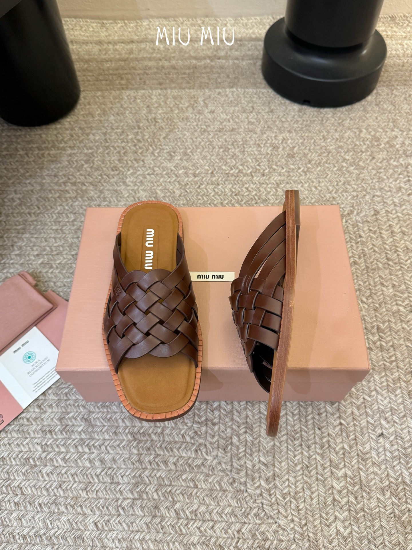 miumiu缪缪编织凉鞋沙滩拖鞋鞋面：编制牛皮内里：定制进口牛皮鞋底：原版真皮大底码数：35-39 （4