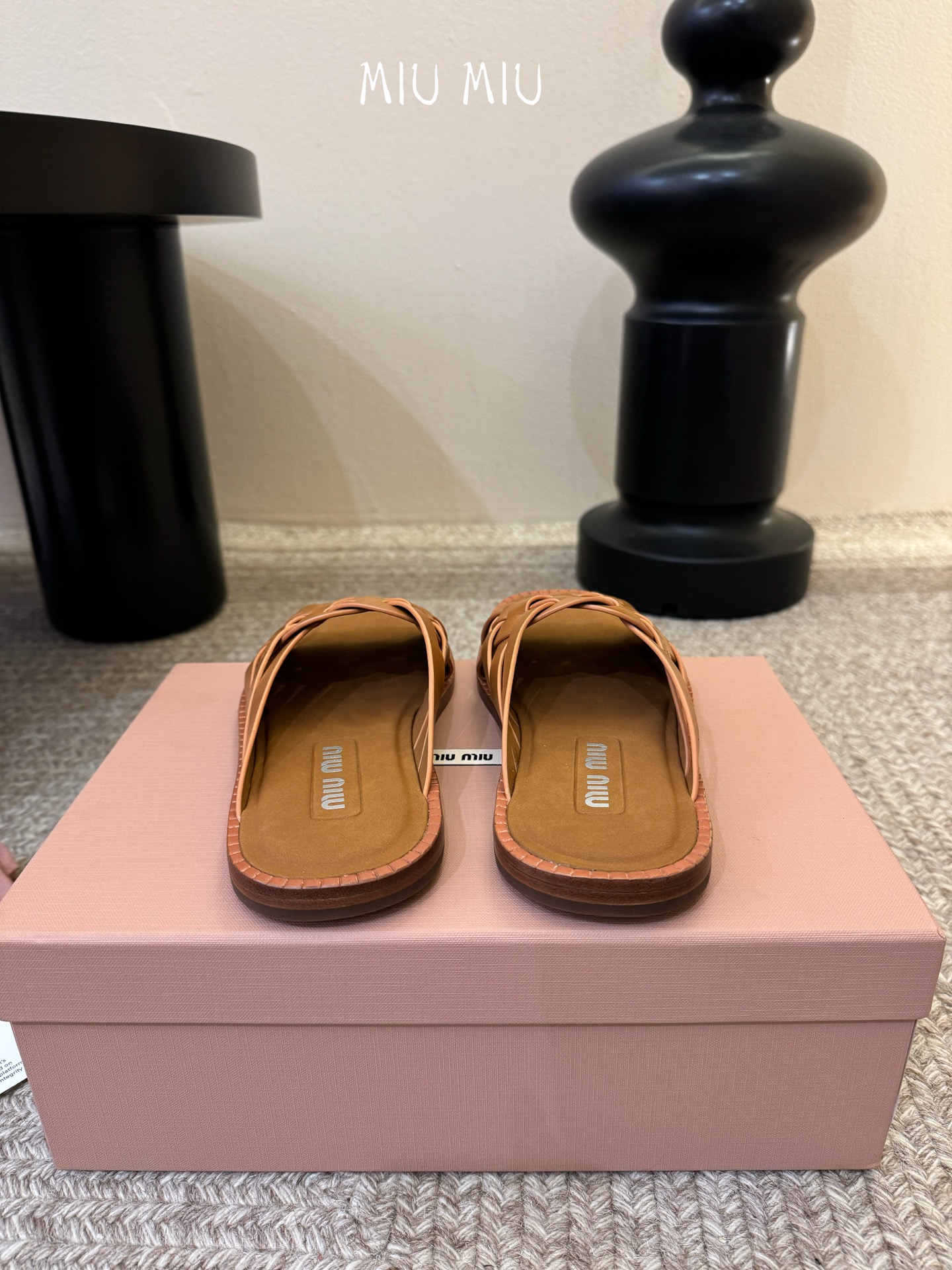 miumiu缪缪编织凉鞋沙滩拖鞋鞋面：编制牛皮内里：定制进口牛皮鞋底：原版真皮大底码数：35-39 （4