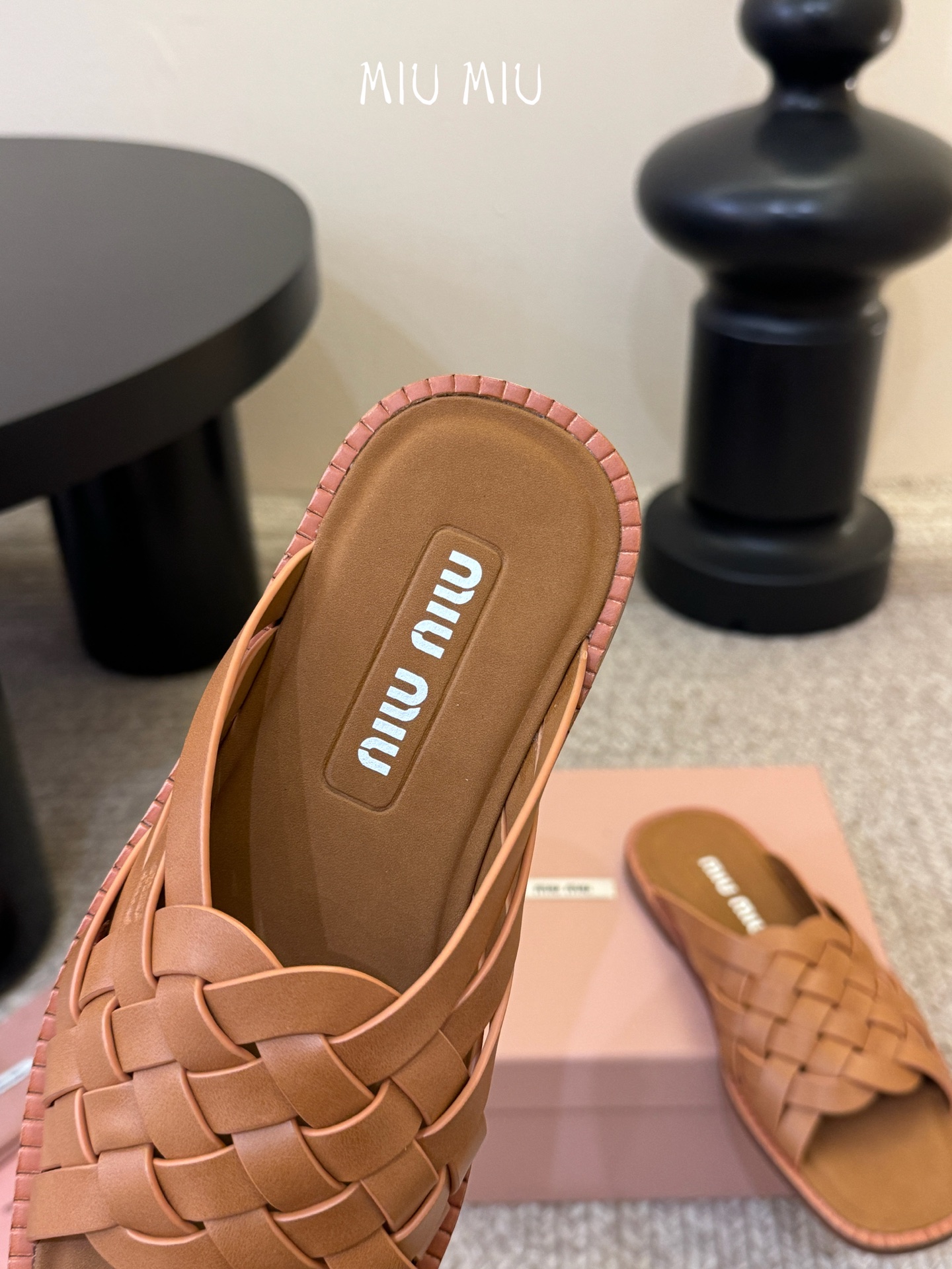 miumiu缪缪编织凉鞋沙滩拖鞋鞋面：编制牛皮内里：定制进口牛皮鞋底：原版真皮大底码数：35-39 （4