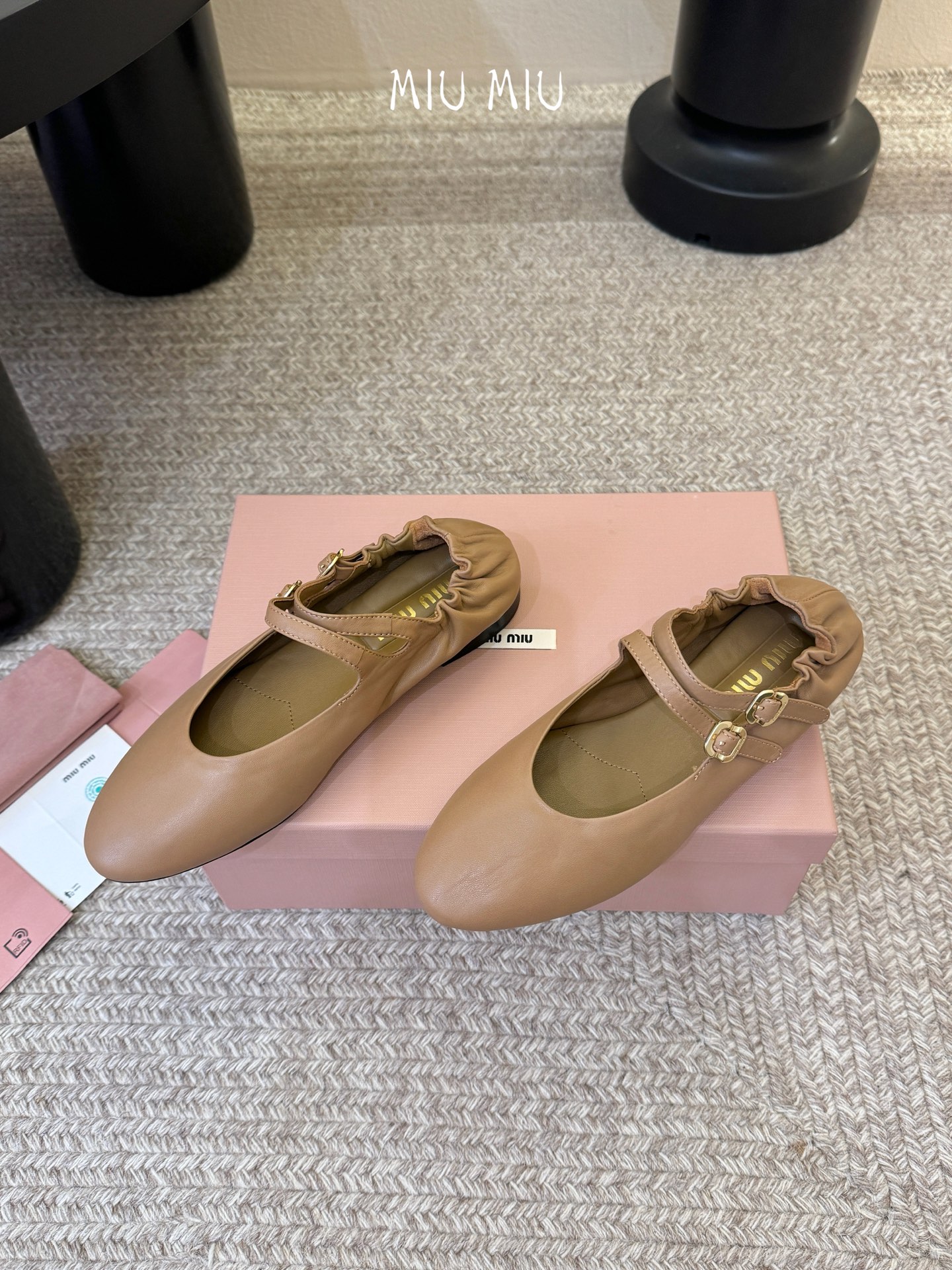 MiuMiu 缪缪 25ss早春新款 走秀新款一脚蹬懒人鞋玛丽珍芭蕾舞鞋官方春夏走秀新款，时髦百搭·即可