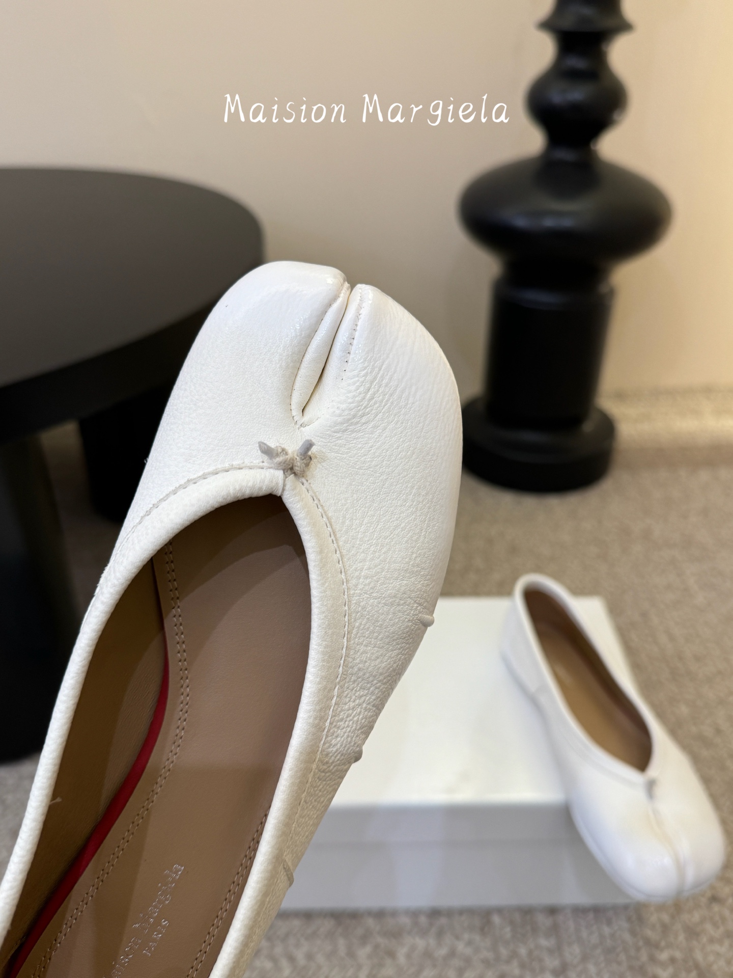 Maison Margiel*26ss早春新款分趾芭蕾鞋标志性分趾鞋型，打破传统鞋履设计，重塑足部美学，