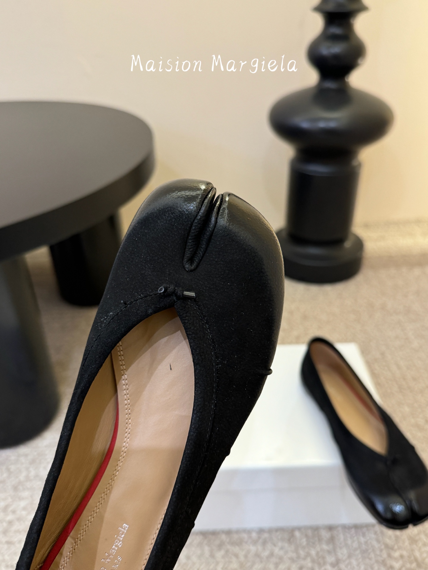 Maison Margiel*26ss早春新款分趾芭蕾鞋标志性分趾鞋型，打破传统鞋履设计，重塑足部美学，
