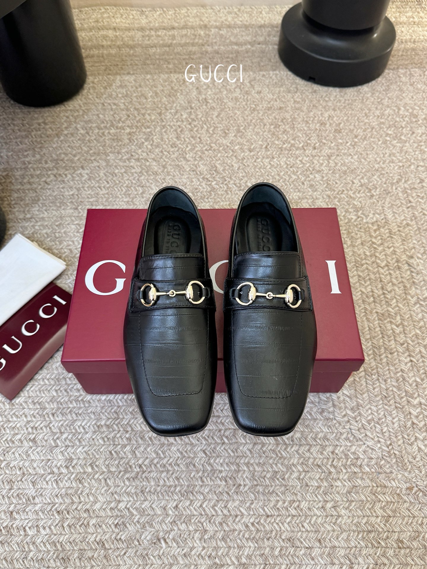 NO:787879,GUCCI·Gucci new model G family slip-on loafers casual shoes. The top version of the original version was purchased, developed and manufactured. The brand's classic elements inject a timeless style into this exquisite Gucci horsebit loafer. The smooth leather and light gold tone accessories complement each other, and the wedge heel details inject new personality into the classic style!  Fabric calf eel skin, sheepskin lining, leather midsole, leather outsole, size 35-39, 4041 customization, loafers, gucci, gucci, gucci, loafers, sheepskin, Leather soles19860909GUCCI·古驰 新款 G家一脚蹬乐福鞋休闲单鞋 顶级版本原版购入开发做货 品牌经典元素为这款精致的古驰马衔扣乐福鞋注入隽永格调,光面皮革与浅金色调配件相得益彰,坡跟细节为经典款式注入个性新意！ 面料小牛鳗鱼皮 内里羊皮 真皮中底,真皮大底 码数35-39 4041定制,乐福鞋,gucci,gucci,gucci,loafers,sheepskin,Leather soles,Women's Shoes