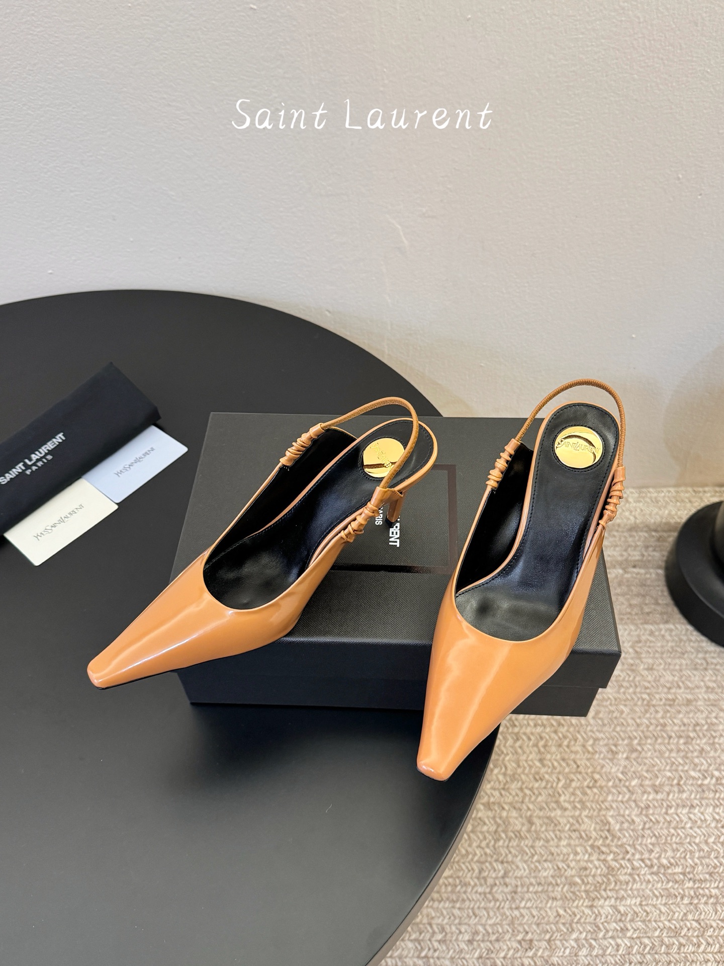 7.5cmsaint laurent 26ss ysl 尖头后空高跟鞋单鞋上脚特别稳，超跟脚，放心入！鞋