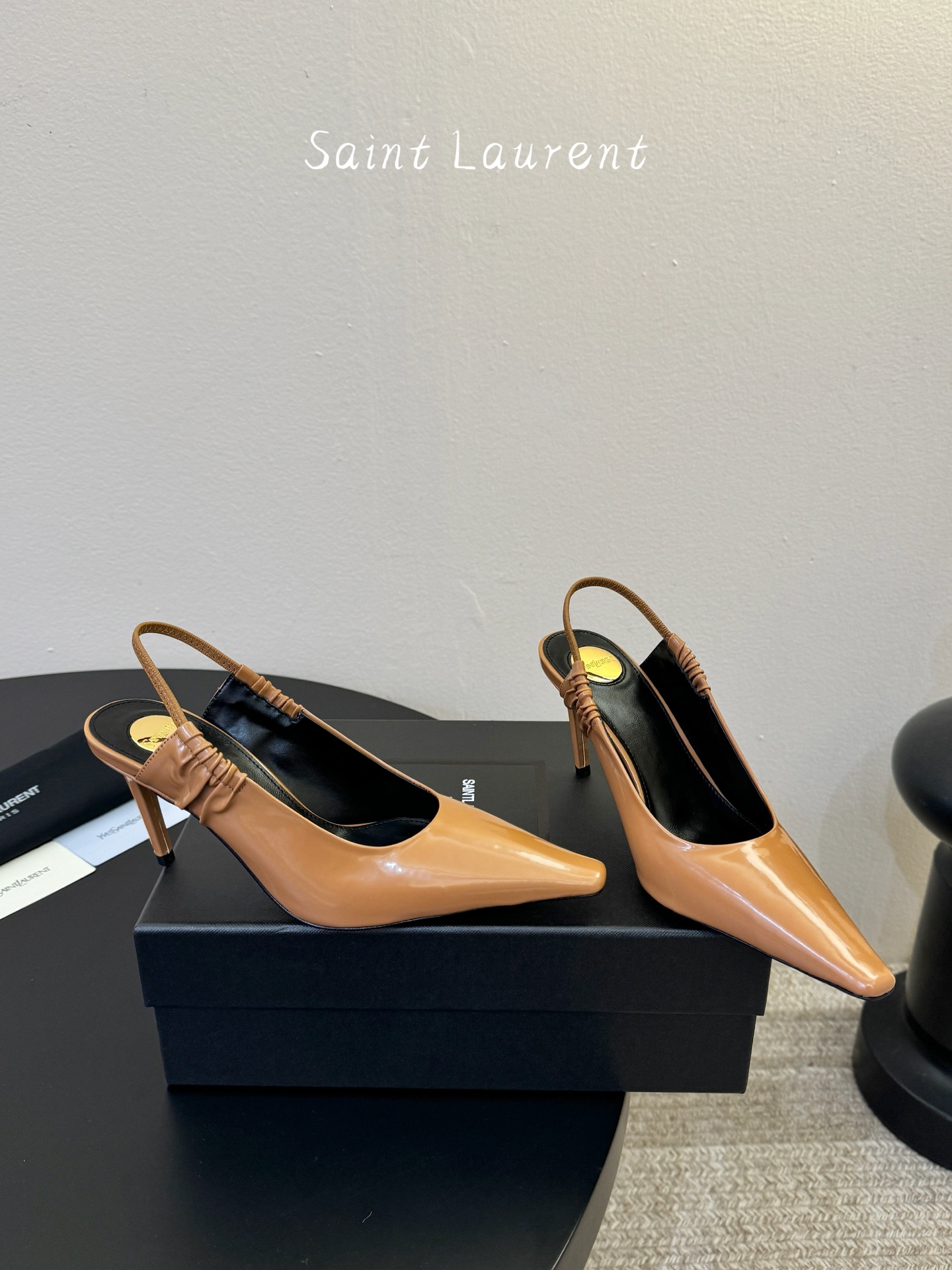 7.5cmsaint laurent 26ss ysl 尖头后空高跟鞋单鞋上脚特别稳，超跟脚，放心入！鞋