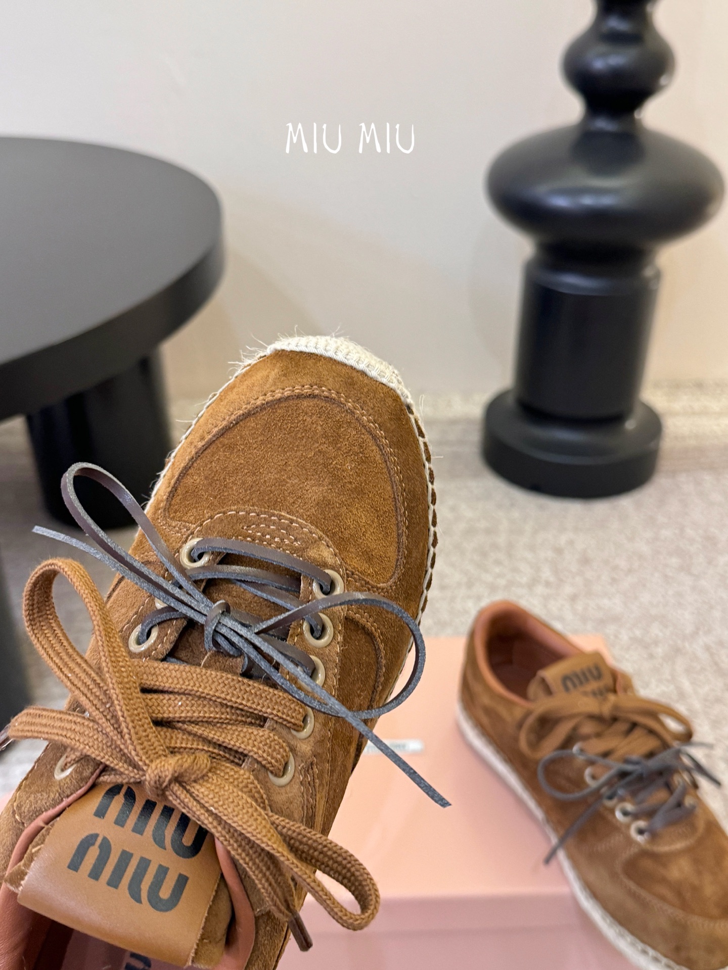 MiuMiu缪缪最新走秀款麻绳编织休闲鞋明星网红种草 国内外博主刷爆的一款 小红书种草系列 复古又时髦上