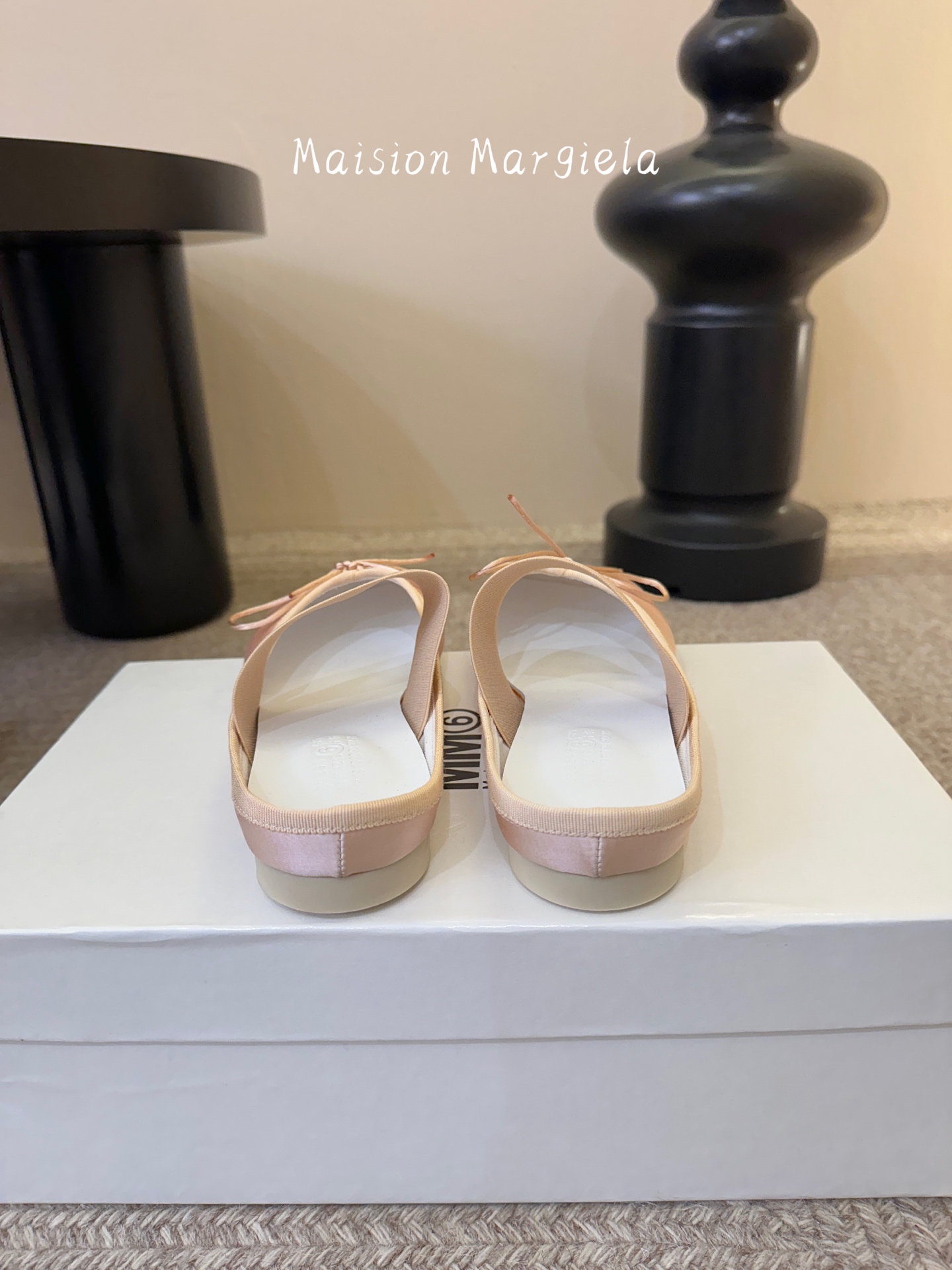 Maison Margie*马吉拉•分趾粗跟平底复古玛丽珍娃娃头苹果头芭蕾舞指鱼嘴单鞋棒了的版本 非常不