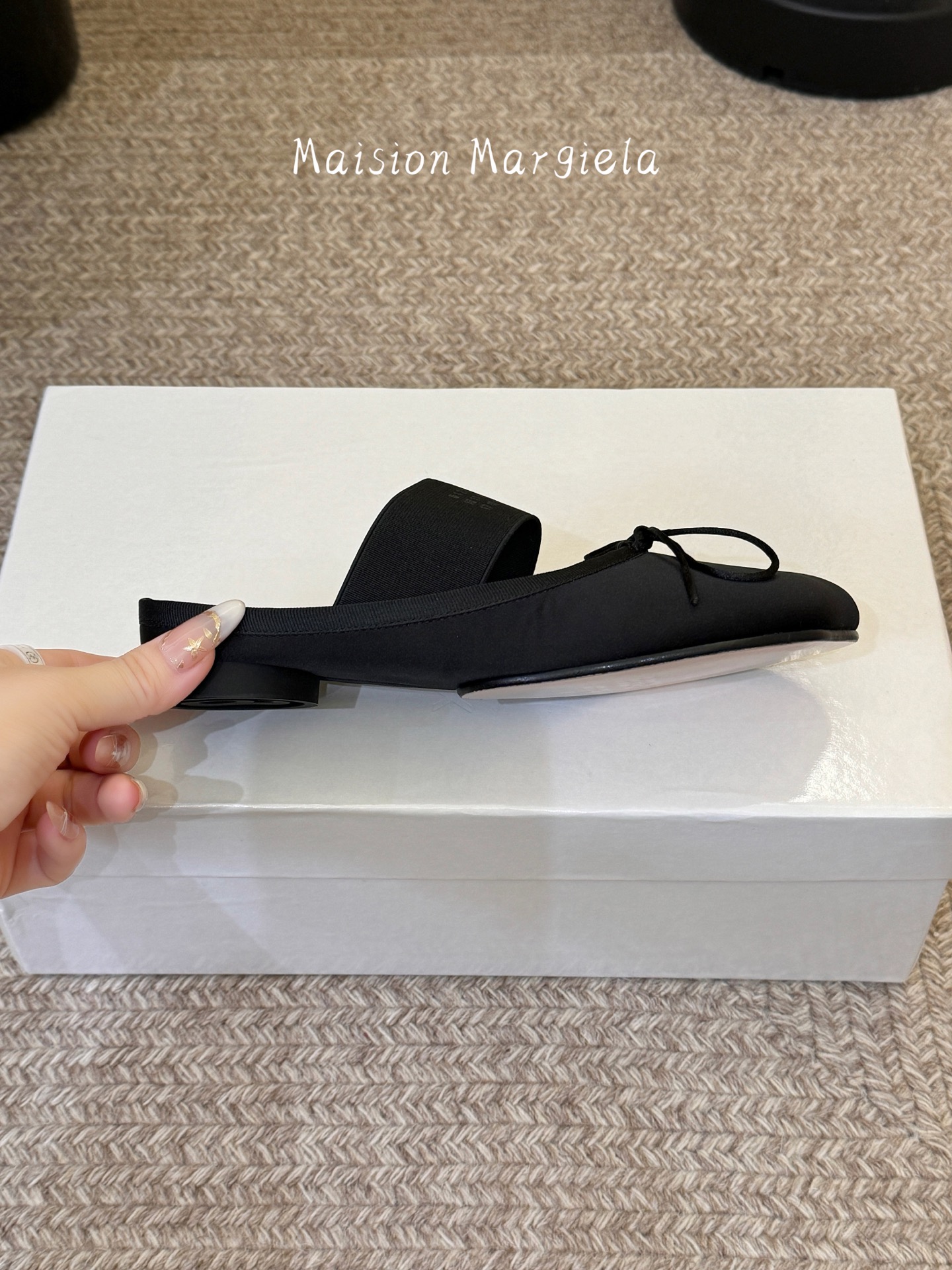 Maison Margie*马吉拉•分趾粗跟平底复古玛丽珍娃娃头苹果头芭蕾舞指鱼嘴单鞋棒了的版本 非常不