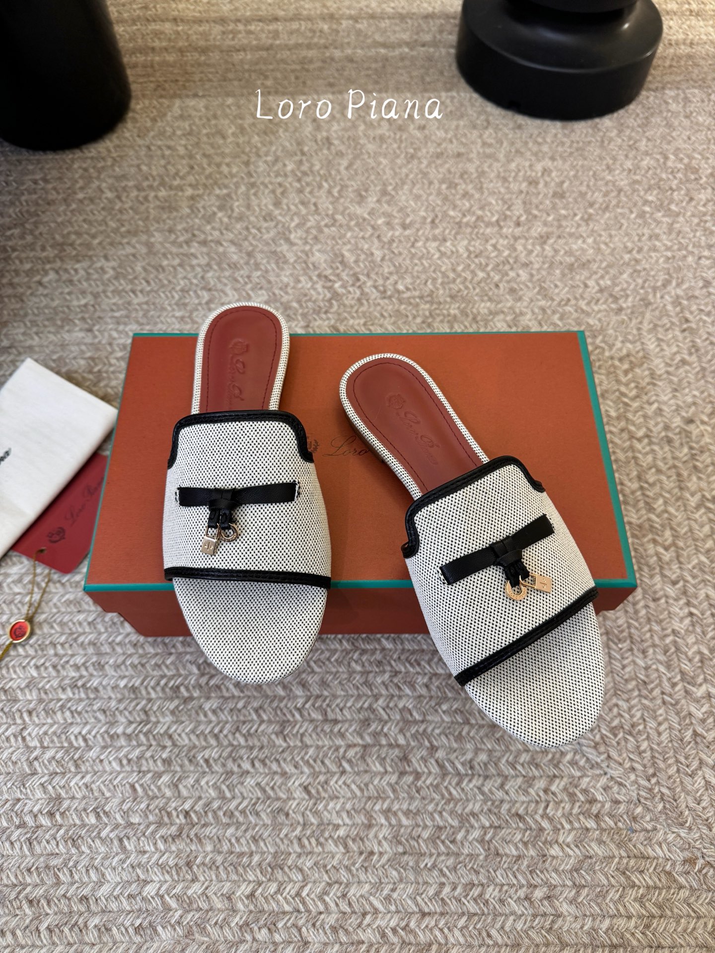 平底最新配色 Loro Piana 诺悠翩雅 Loro piana Summer Charms经典款平底