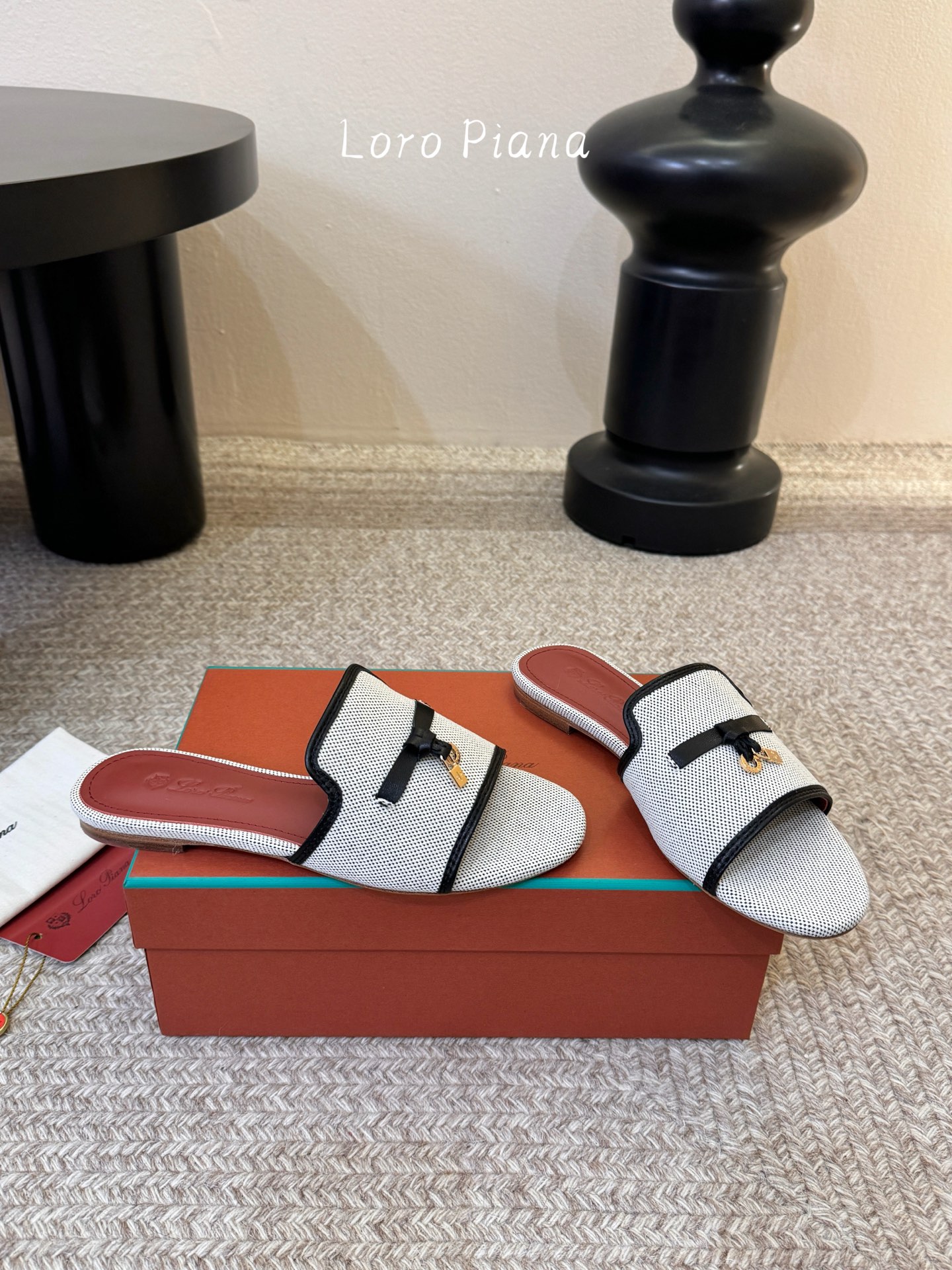 平底最新配色 Loro Piana 诺悠翩雅 Loro piana Summer Charms经典款平底