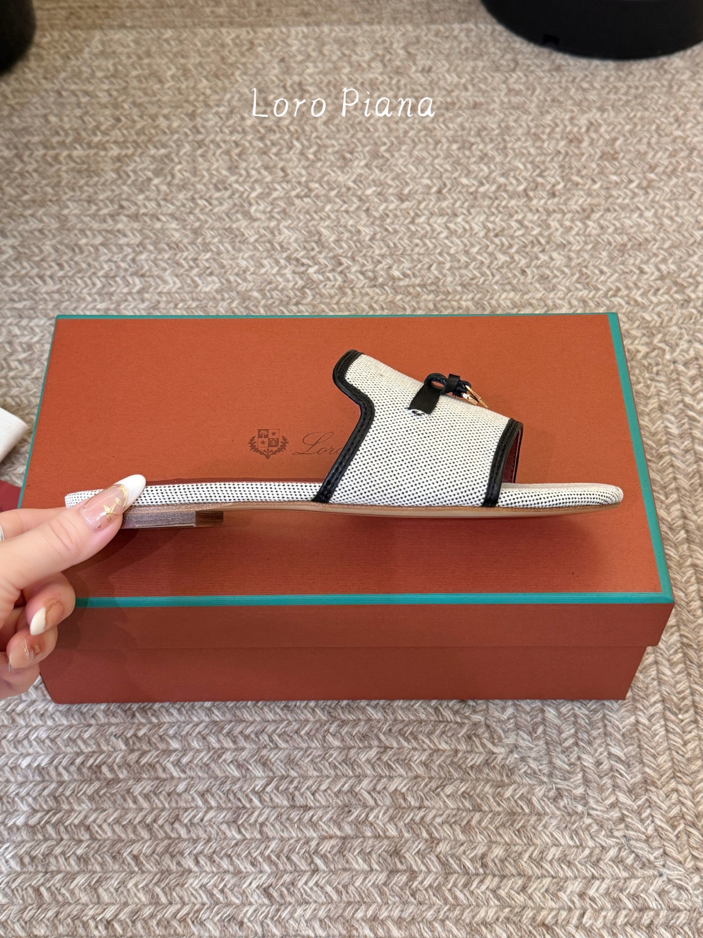 平底最新配色 Loro Piana 诺悠翩雅 Loro piana Summer Charms经典款平底