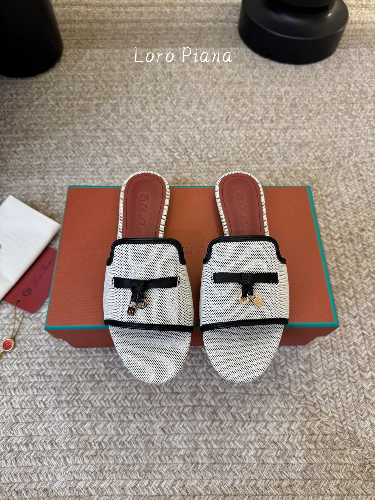 平底最新配色 Loro Piana 诺悠翩雅 Loro piana Summer Charms经典款平底