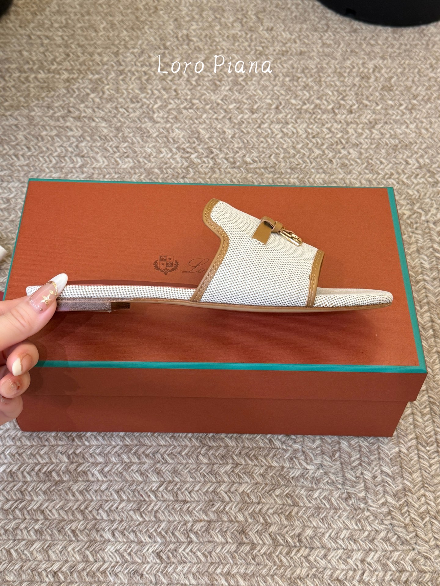 平底最新配色 Loro Piana 诺悠翩雅 Loro piana Summer Charms经典款平底