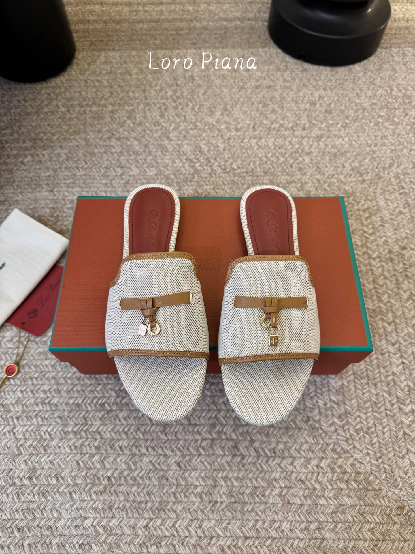 平底最新配色 Loro Piana 诺悠翩雅 Loro piana Summer Charms经典款平底