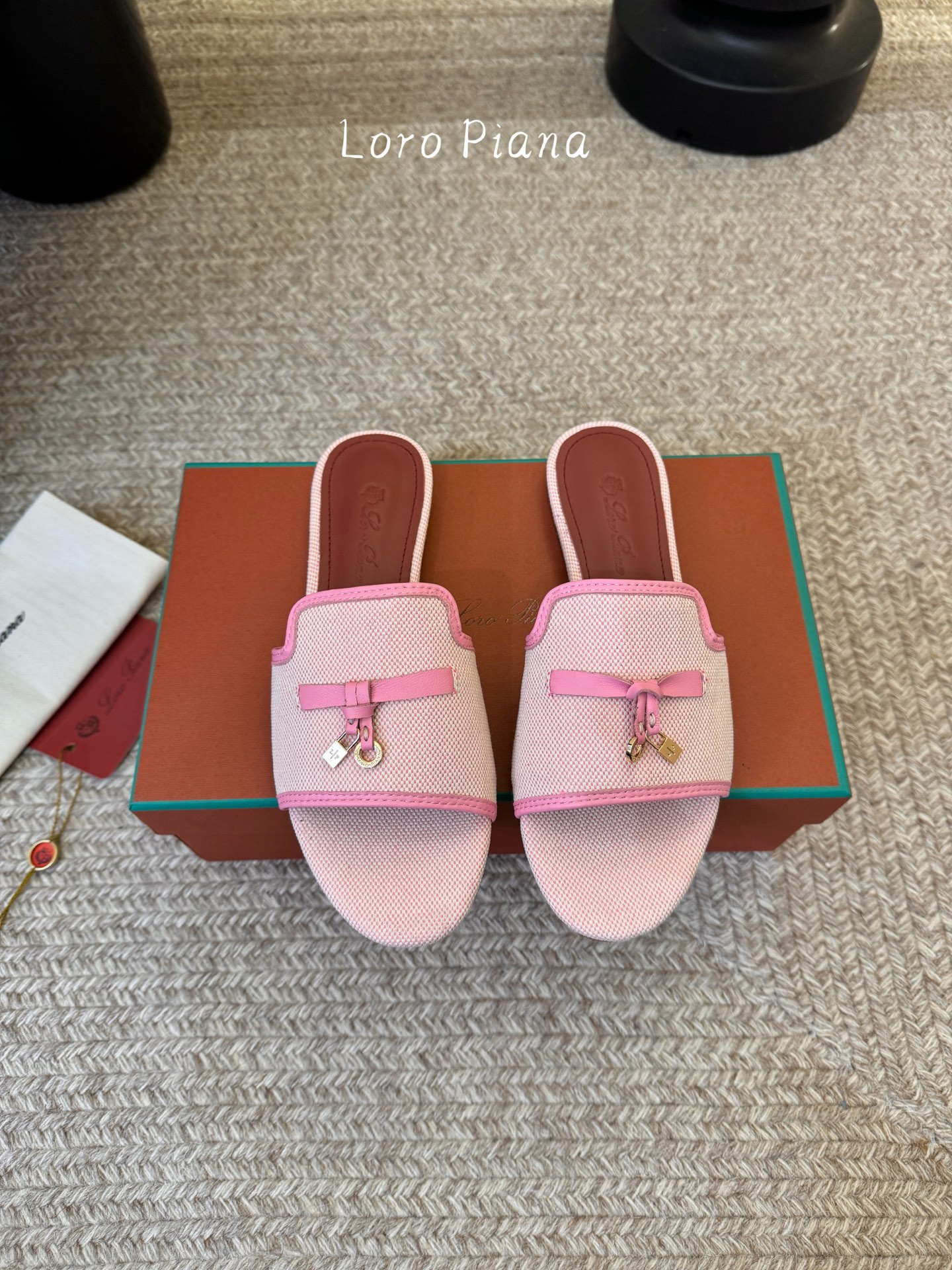 平底最新配色 Loro Piana 诺悠翩雅 Loro piana Summer Charms经典款平底