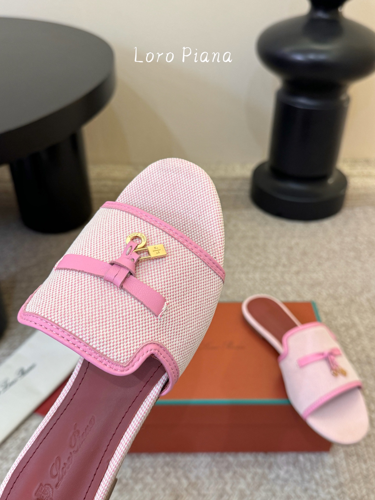 平底最新配色 Loro Piana 诺悠翩雅 Loro piana Summer Charms经典款平底