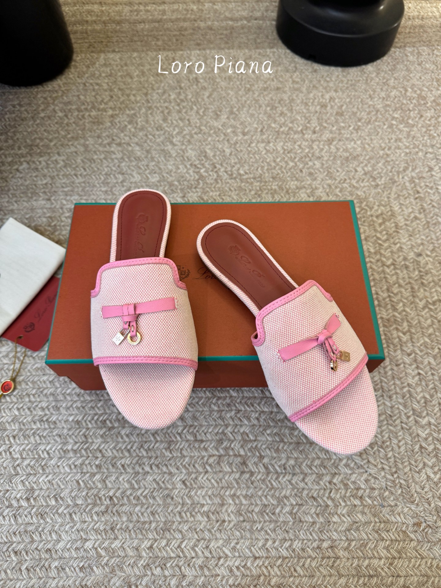 平底最新配色 Loro Piana 诺悠翩雅 Loro piana Summer Charms经典款平底