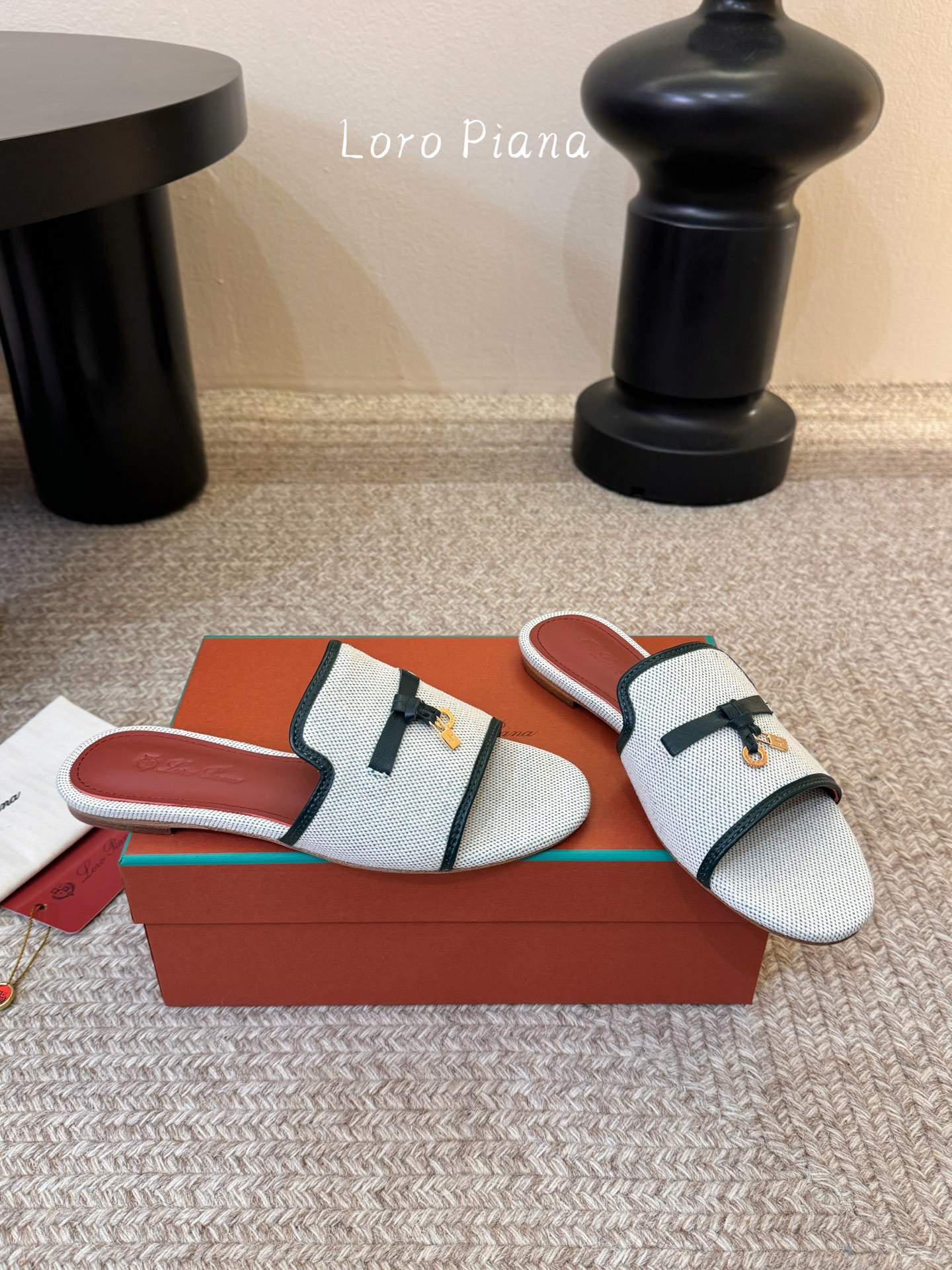 平底最新配色 Loro Piana 诺悠翩雅 Loro piana Summer Charms经典款平底