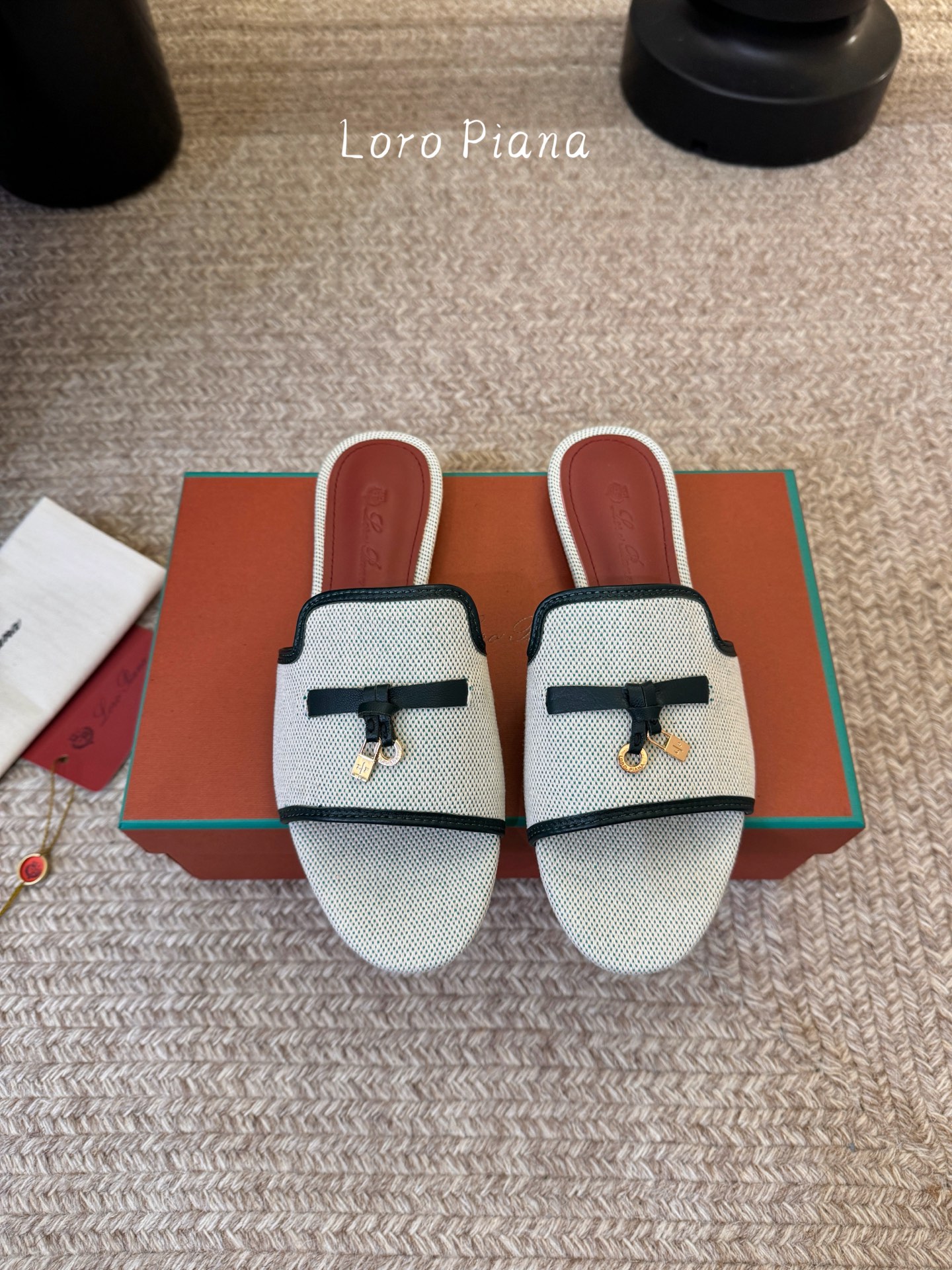 平底最新配色 Loro Piana 诺悠翩雅 Loro piana Summer Charms经典款平底