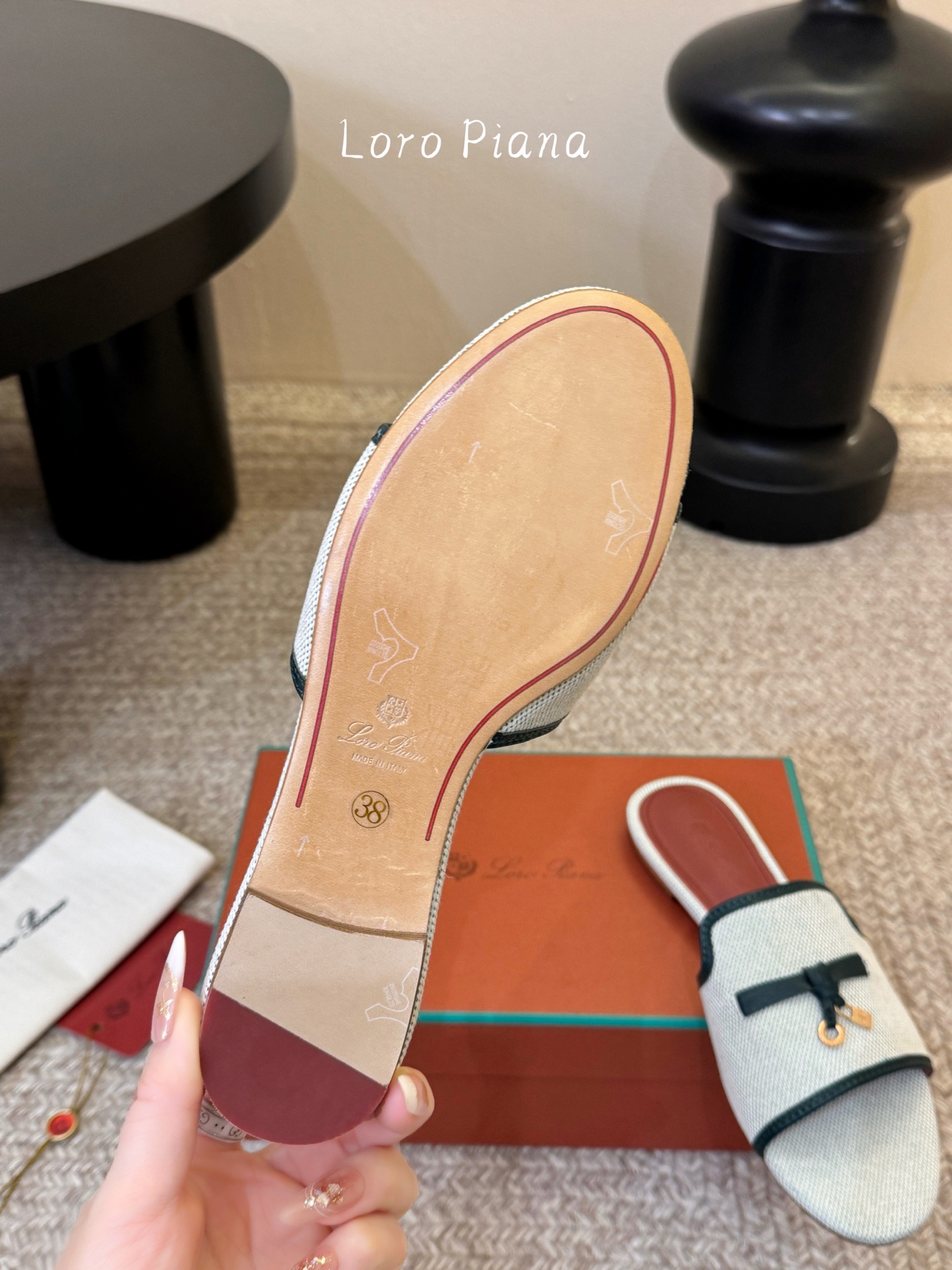 平底最新配色 Loro Piana 诺悠翩雅 Loro piana Summer Charms经典款平底