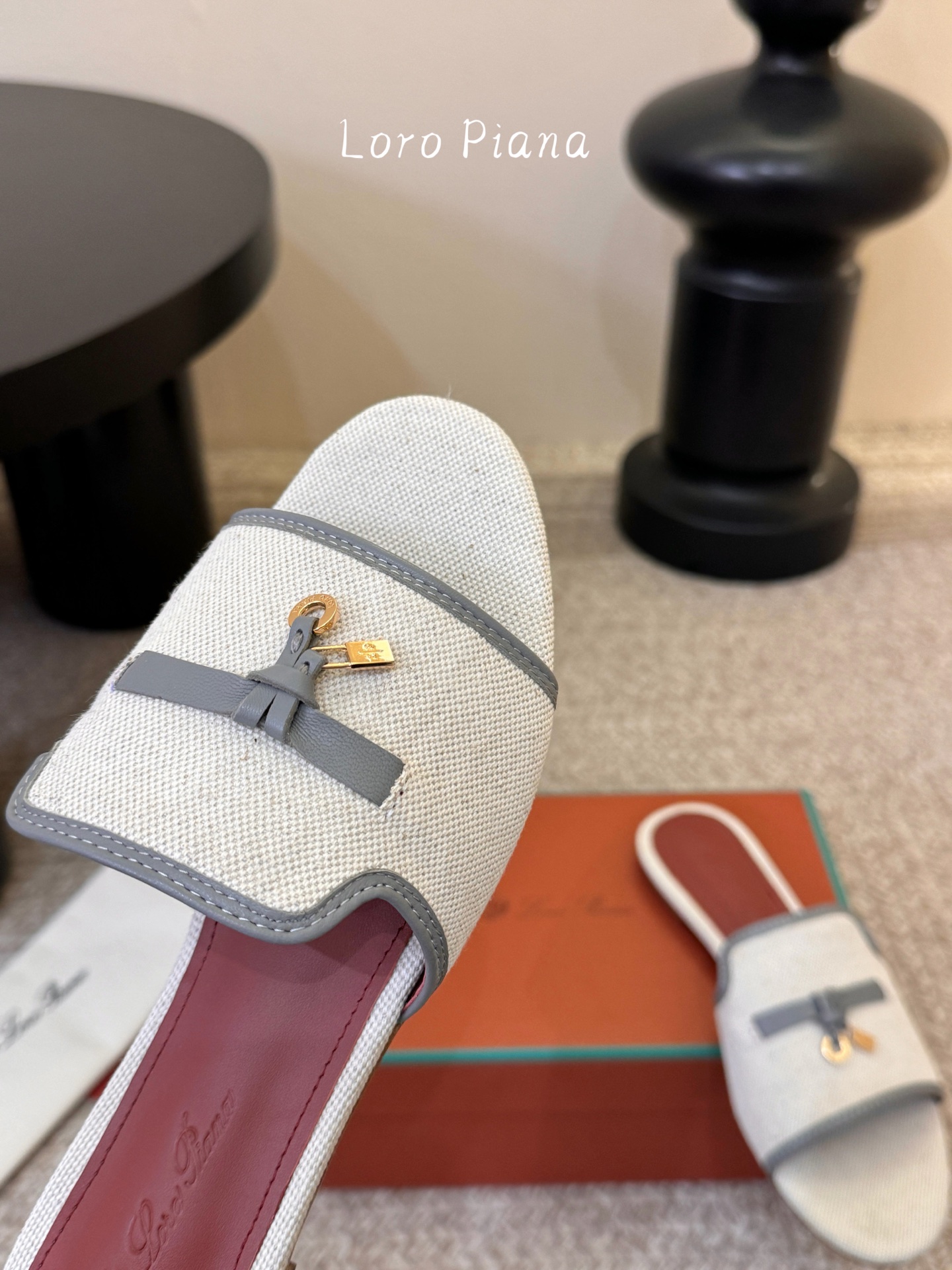 平底最新配色 Loro Piana 诺悠翩雅 Loro piana Summer Charms经典款平底