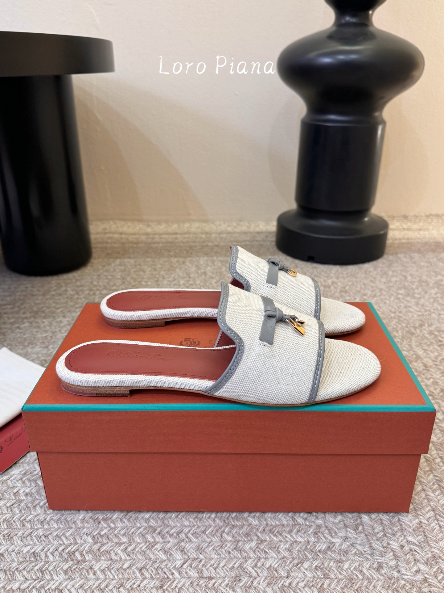 平底最新配色 Loro Piana 诺悠翩雅 Loro piana Summer Charms经典款平底