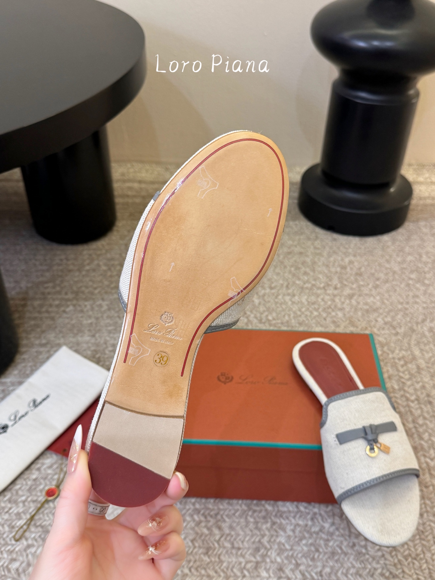 平底最新配色 Loro Piana 诺悠翩雅 Loro piana Summer Charms经典款平底