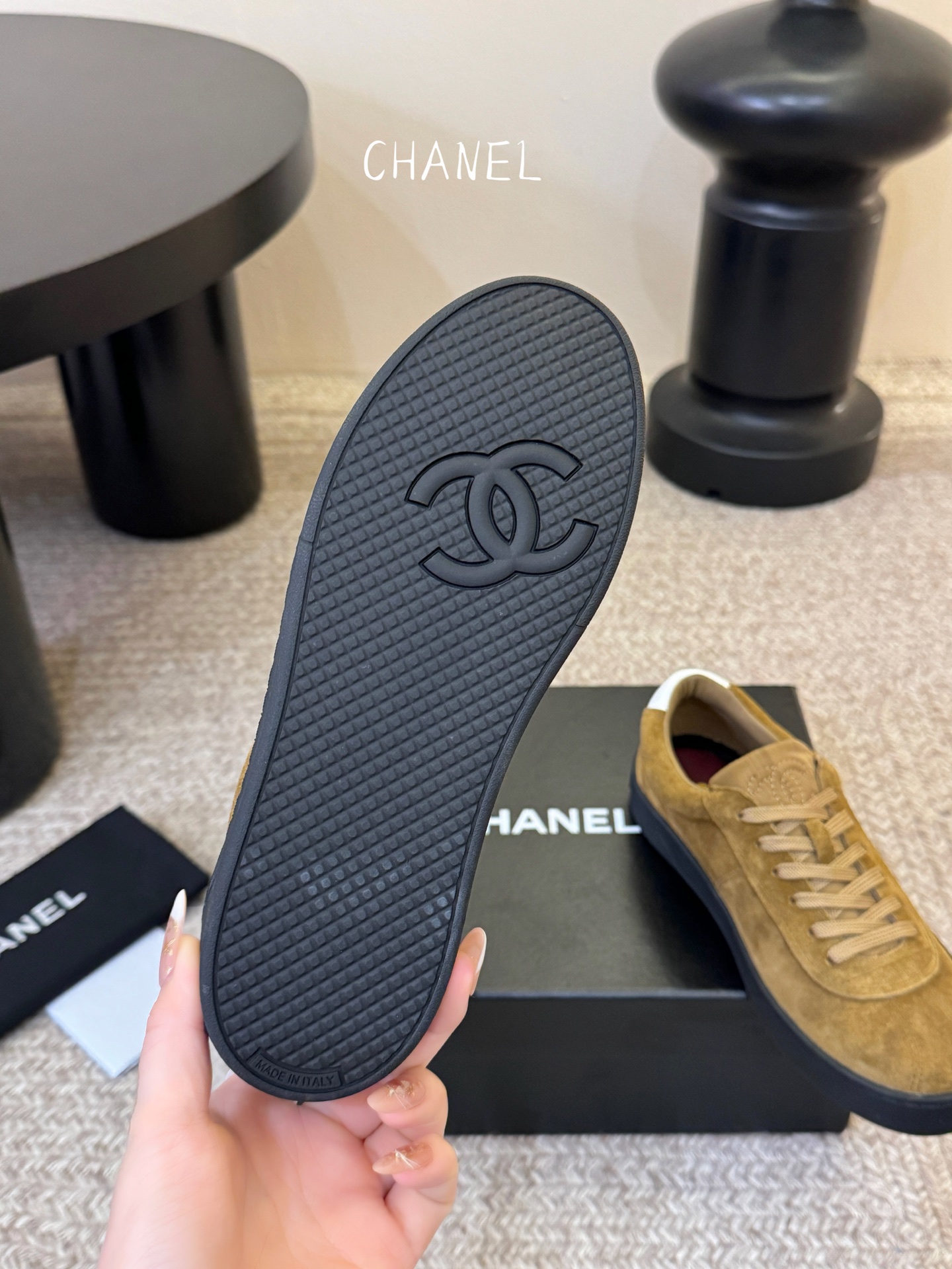 CHANEL香奈儿26S 新款休闲运动鞋专柜同步 专柜非常火爆 非常难买的一款鞋 全网最火的厚底熊猫鞋 